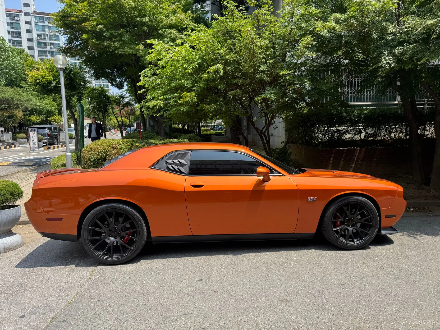 Dodge Challenger превью 4