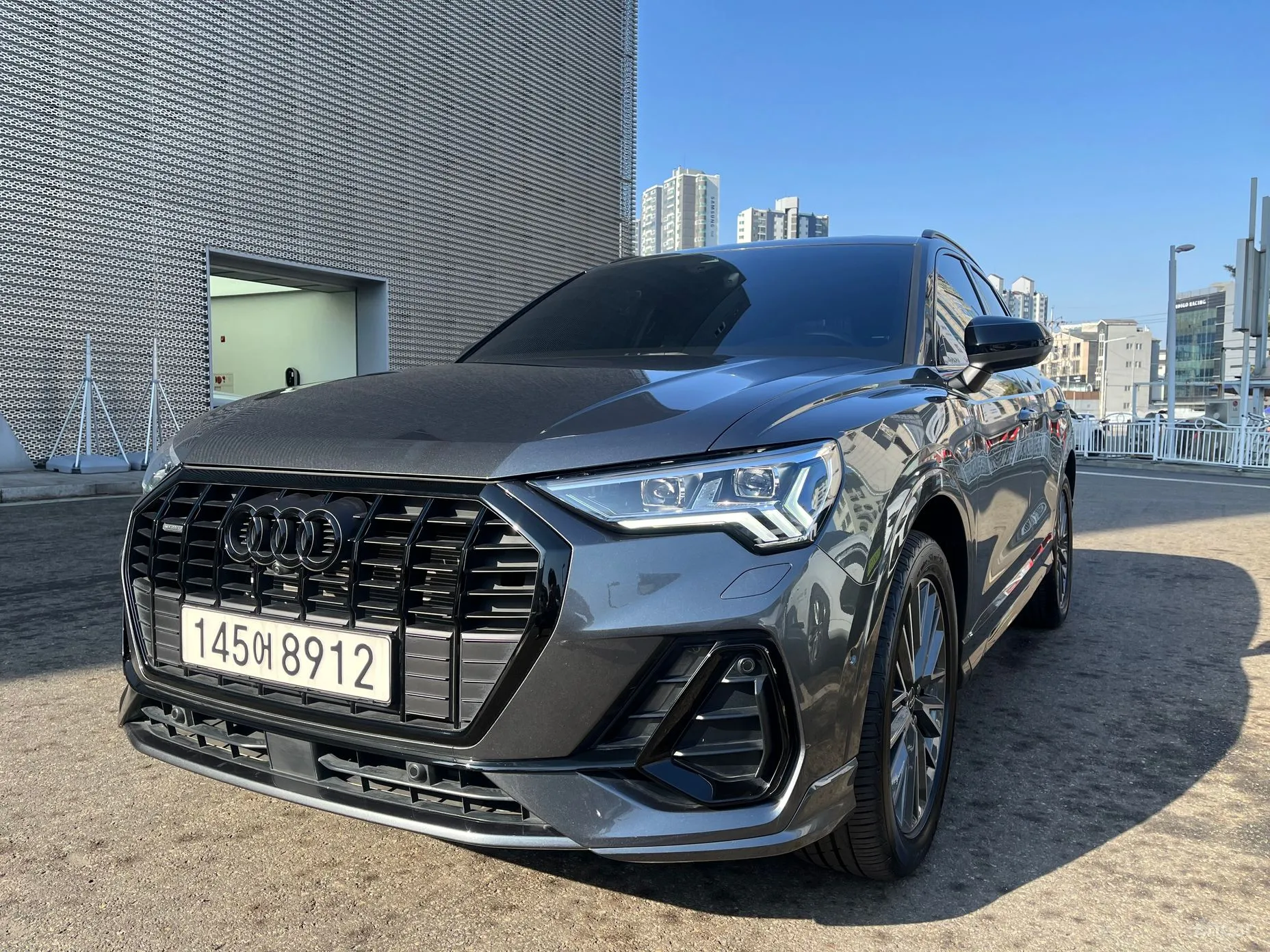 Q3 (F3)