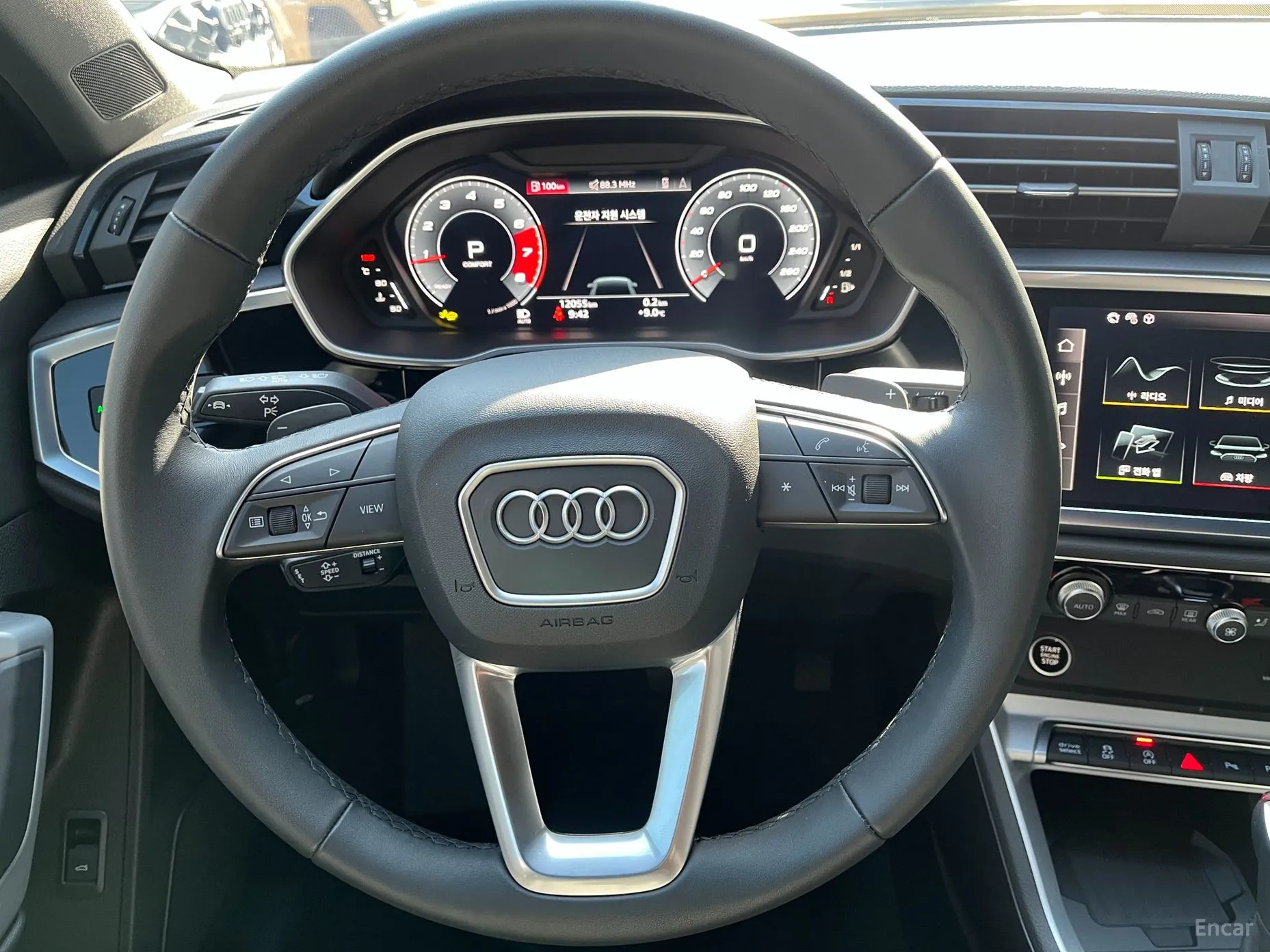 Audi Q3 (F3) превью 12