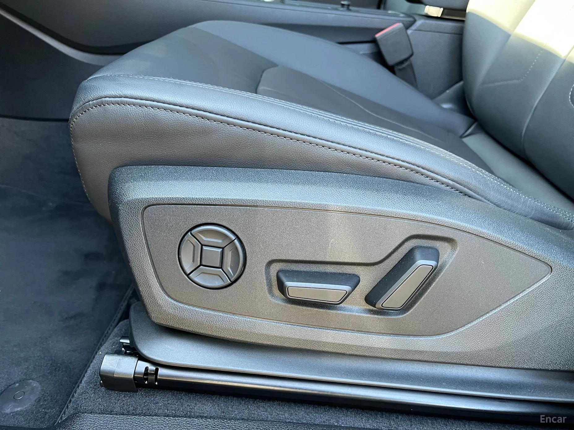 Audi Q3 (F3) превью 14