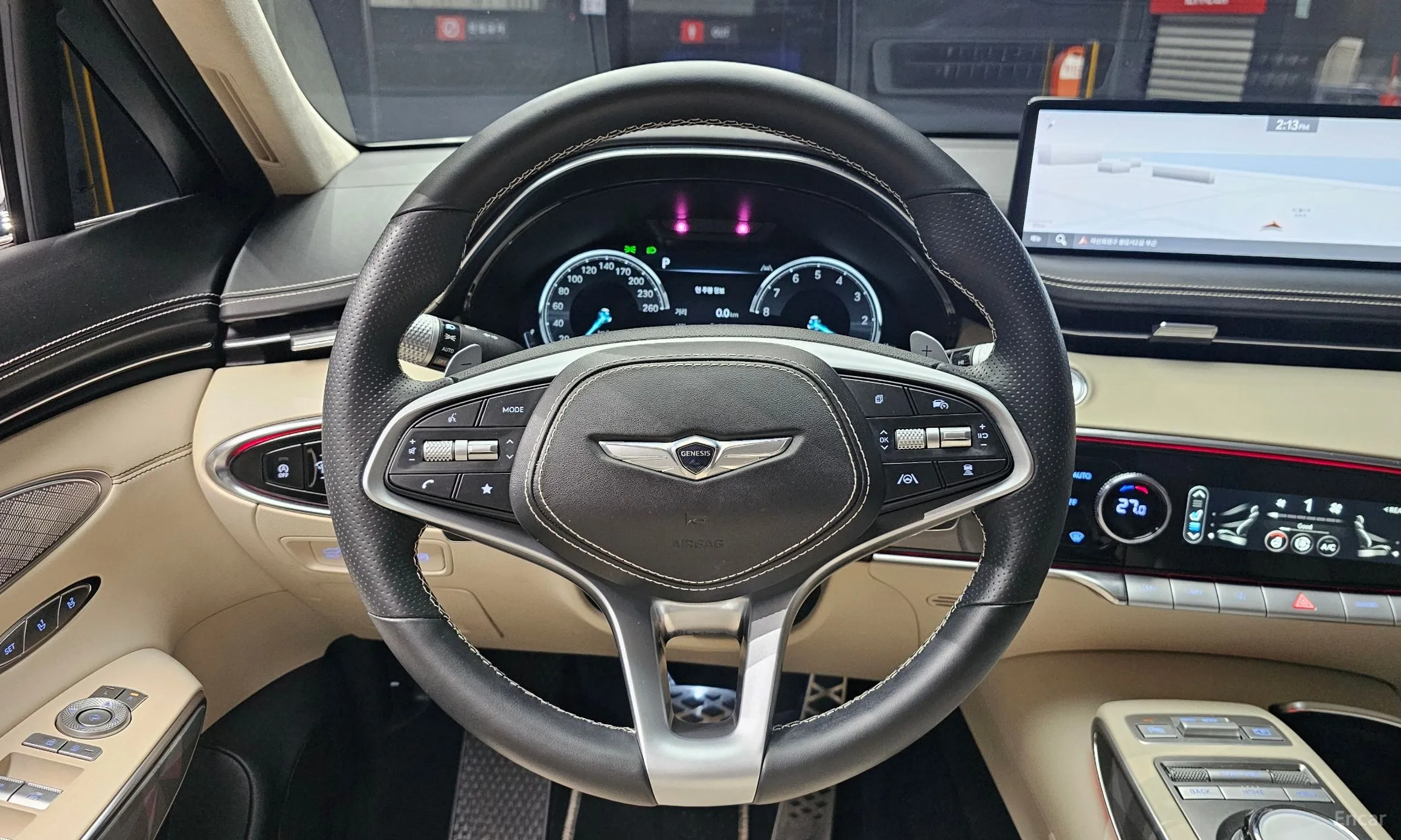 Genesis GV70 превью 13
