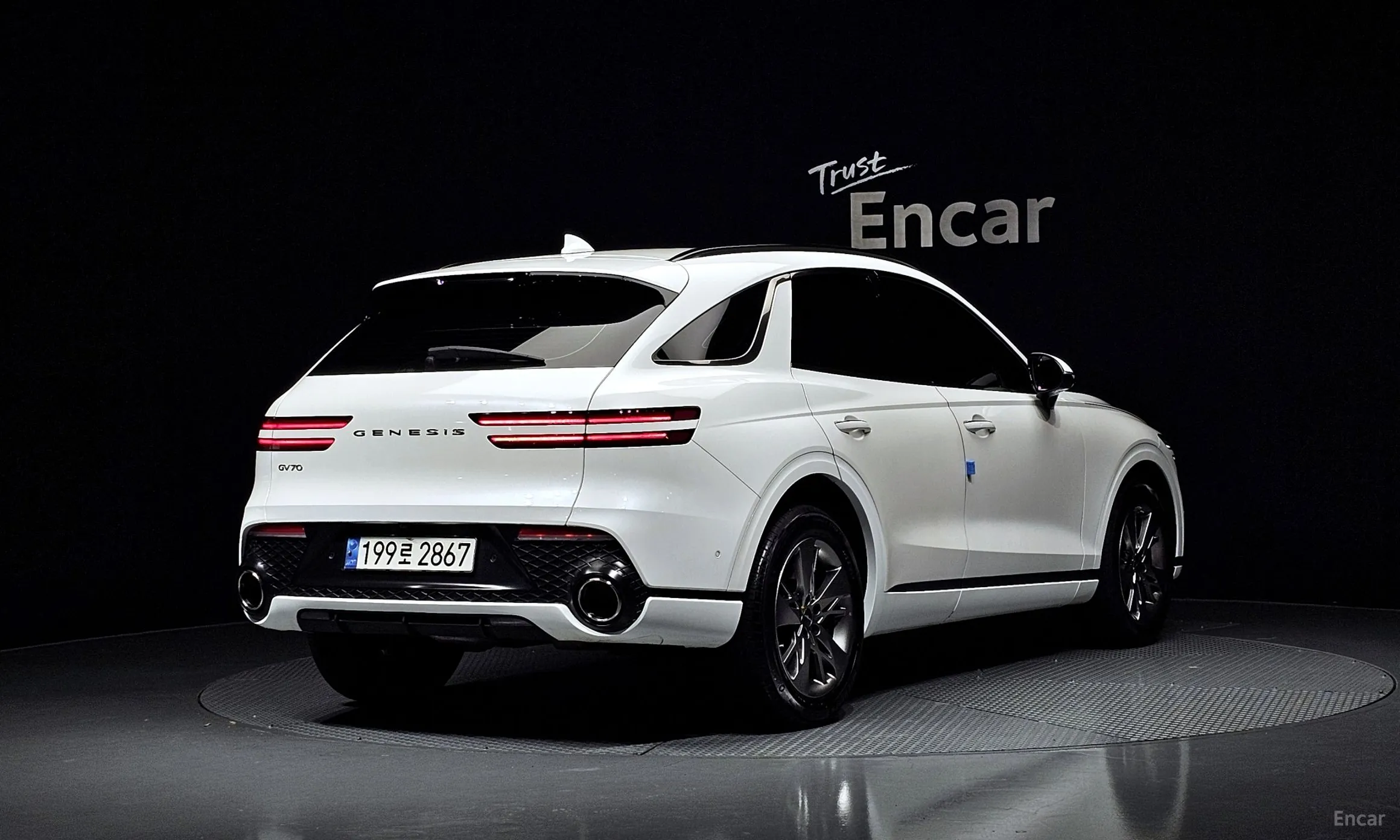 Genesis GV70 превью 2