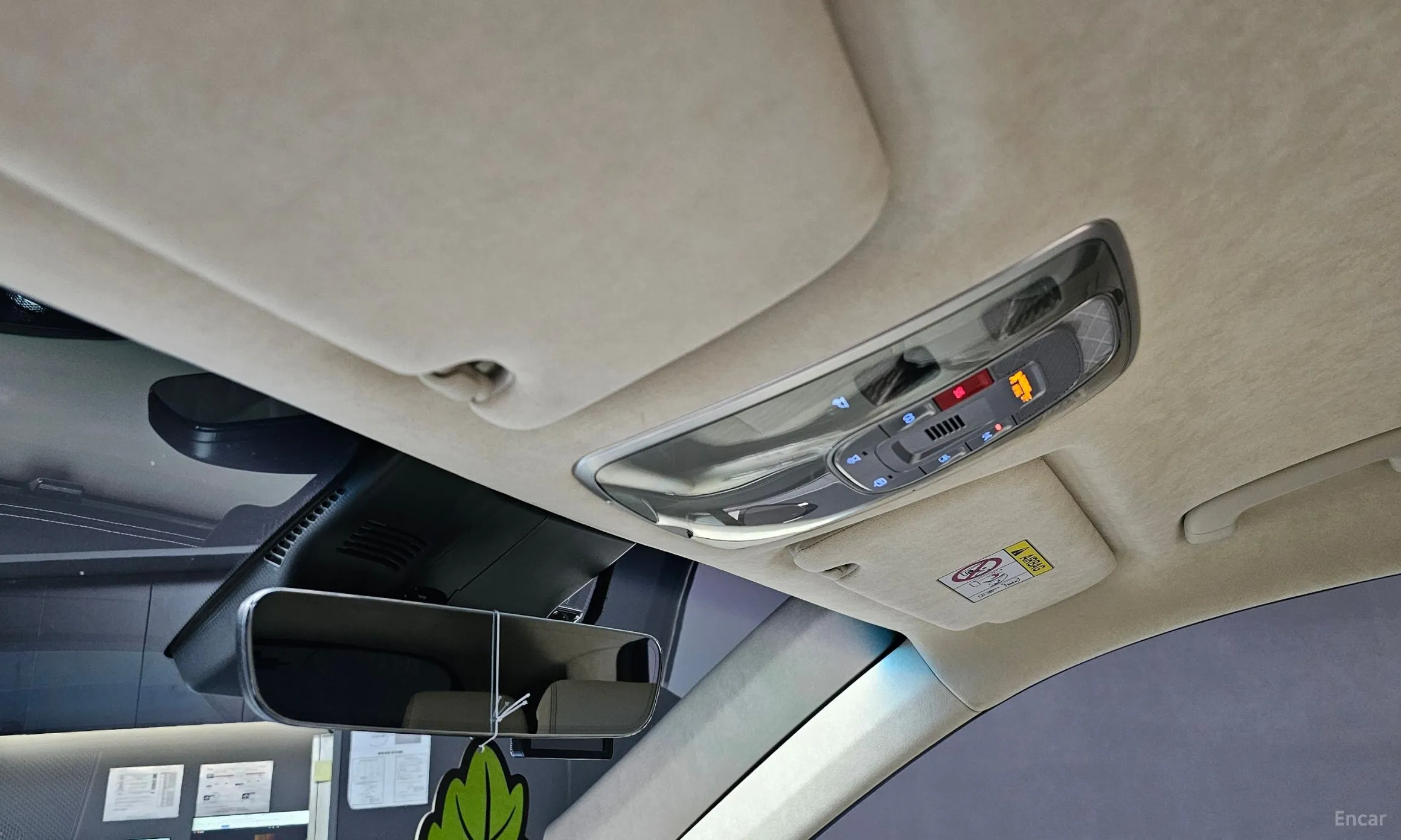 Genesis GV70 превью 17