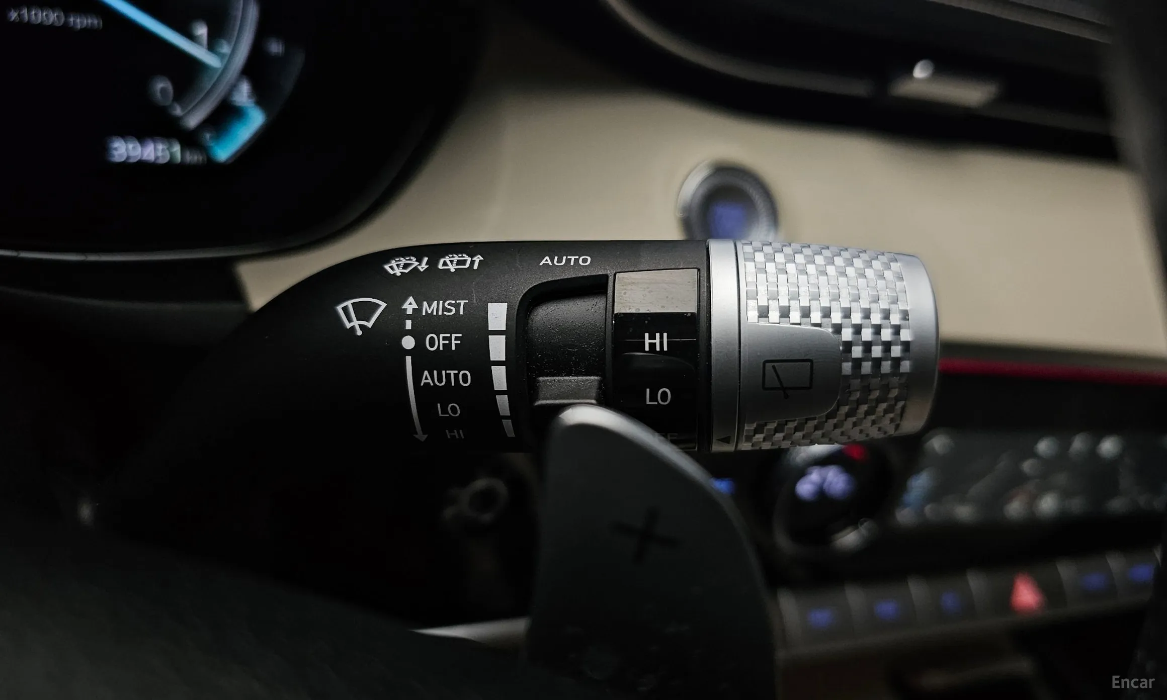 Genesis GV70 превью 18