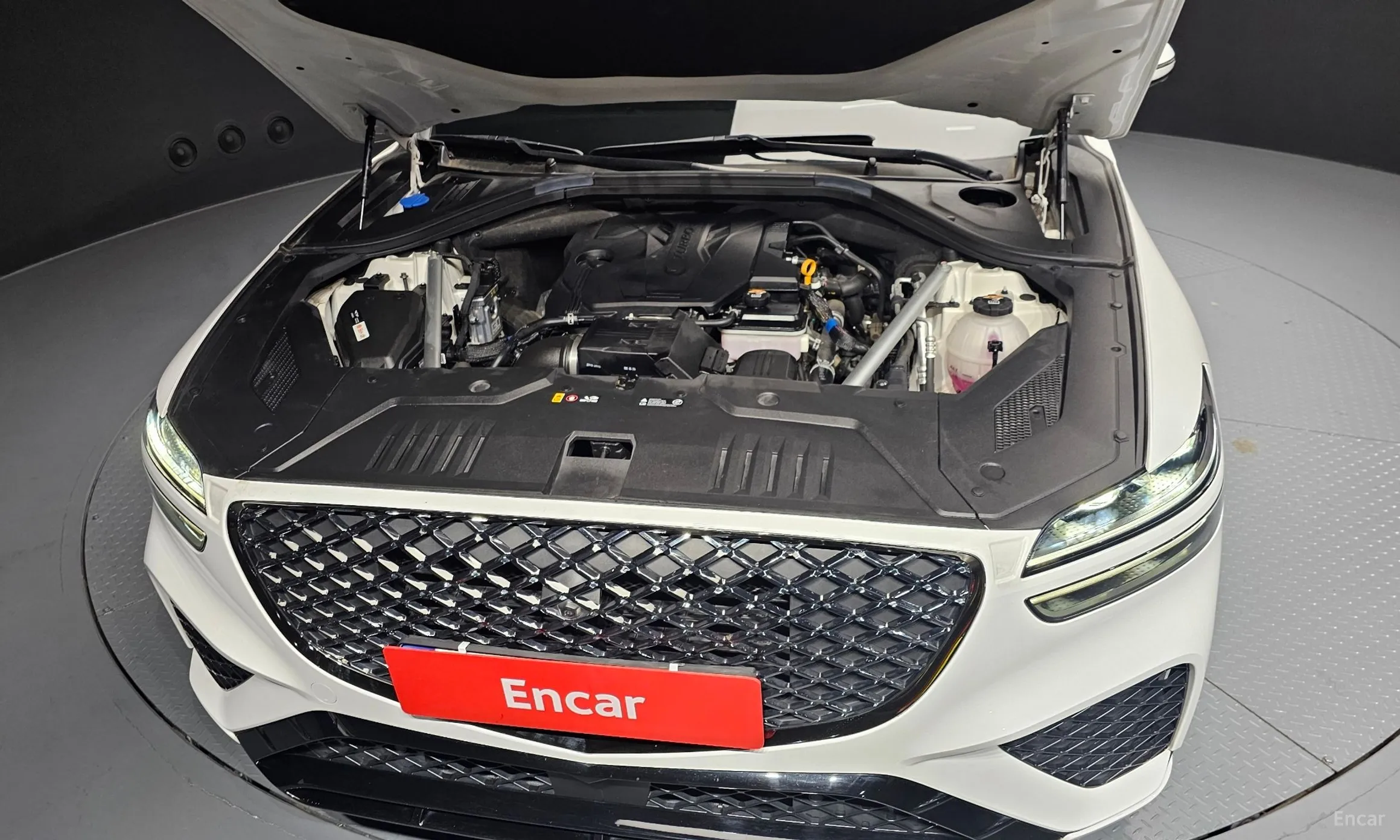 Genesis GV70 превью 6