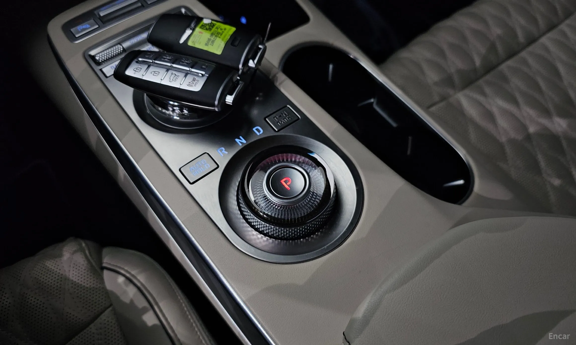 Genesis GV70 превью 9