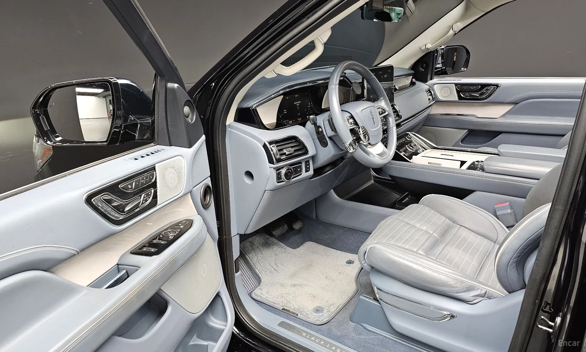 Lincoln Navigator 4th generation превью 12