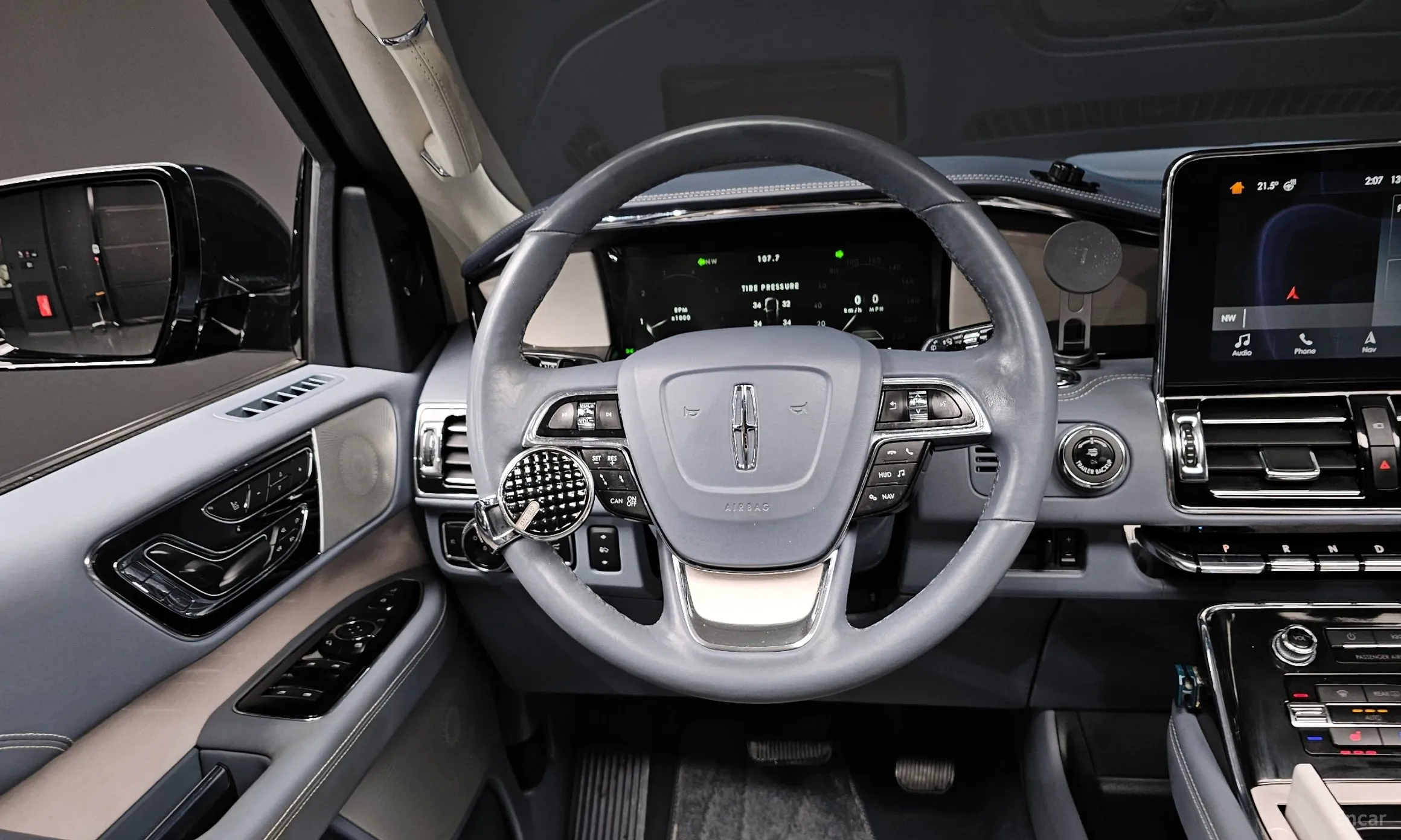 Lincoln Navigator 4th generation превью 13