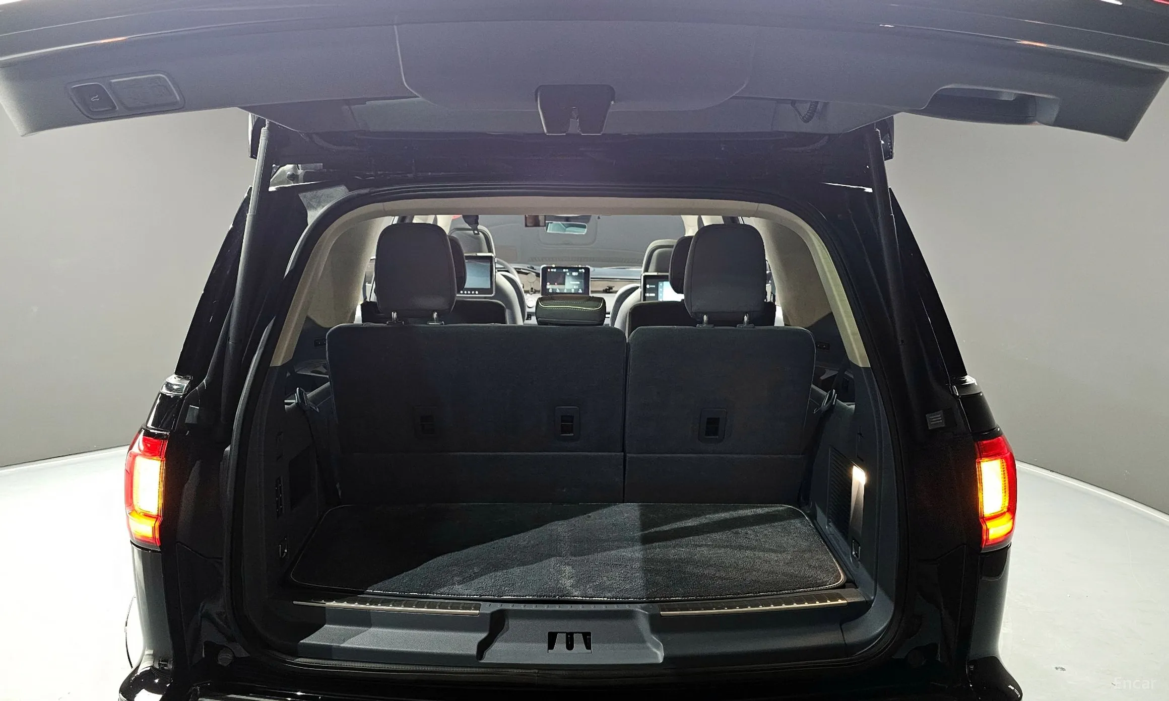 Lincoln Navigator 4th generation превью 20