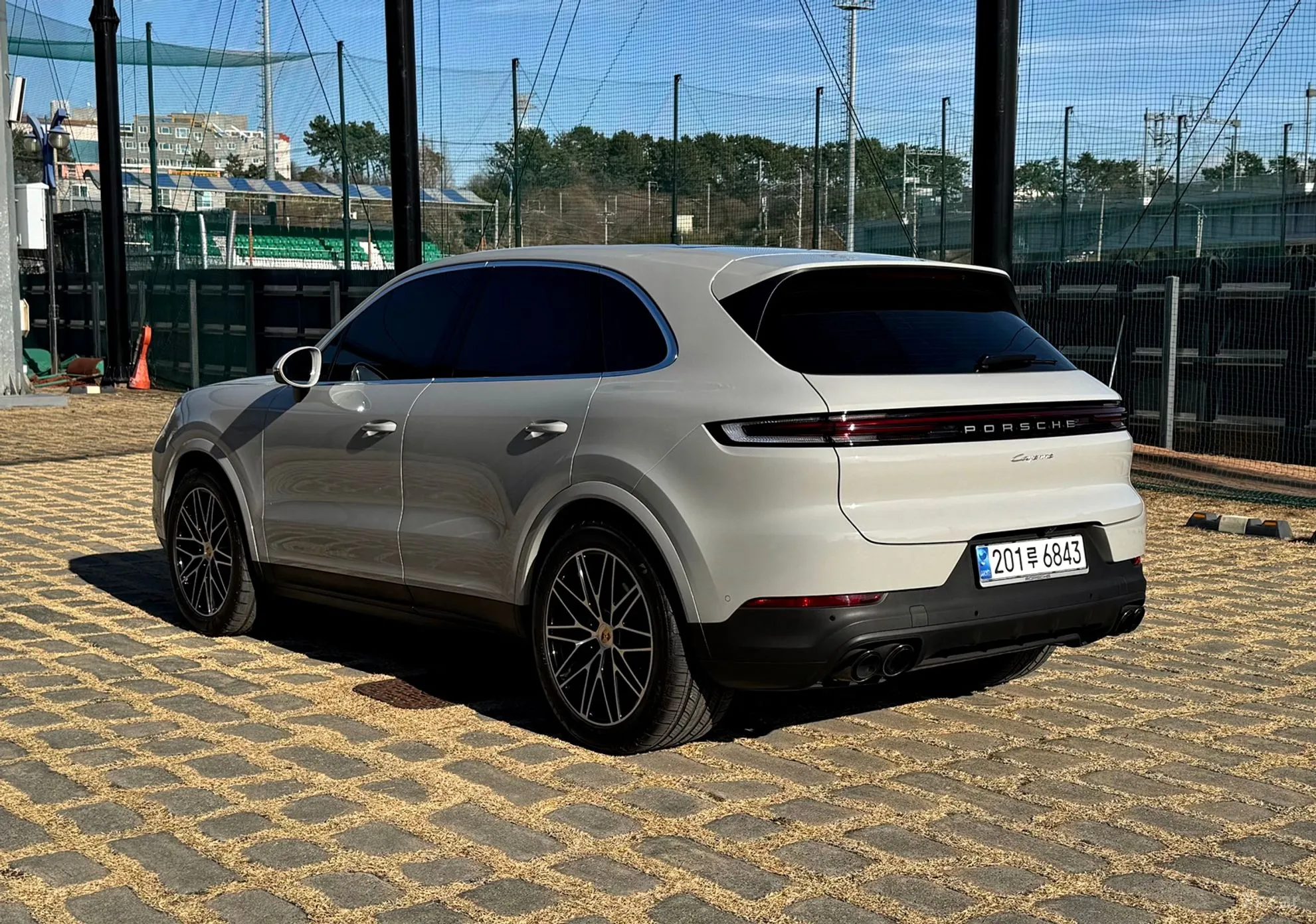 Porsche Cayenne (PO536) превью 7