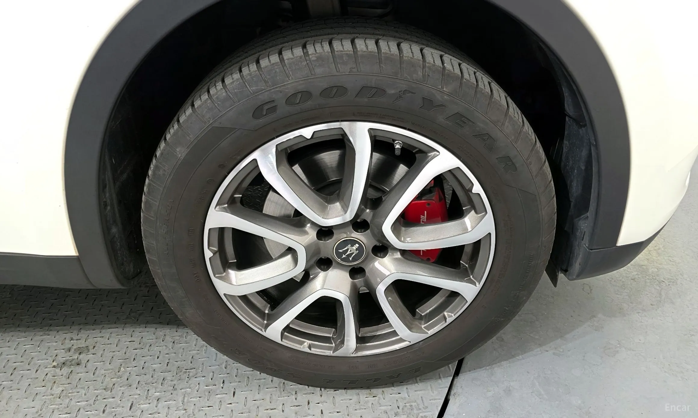 Maserati Levante превью 5