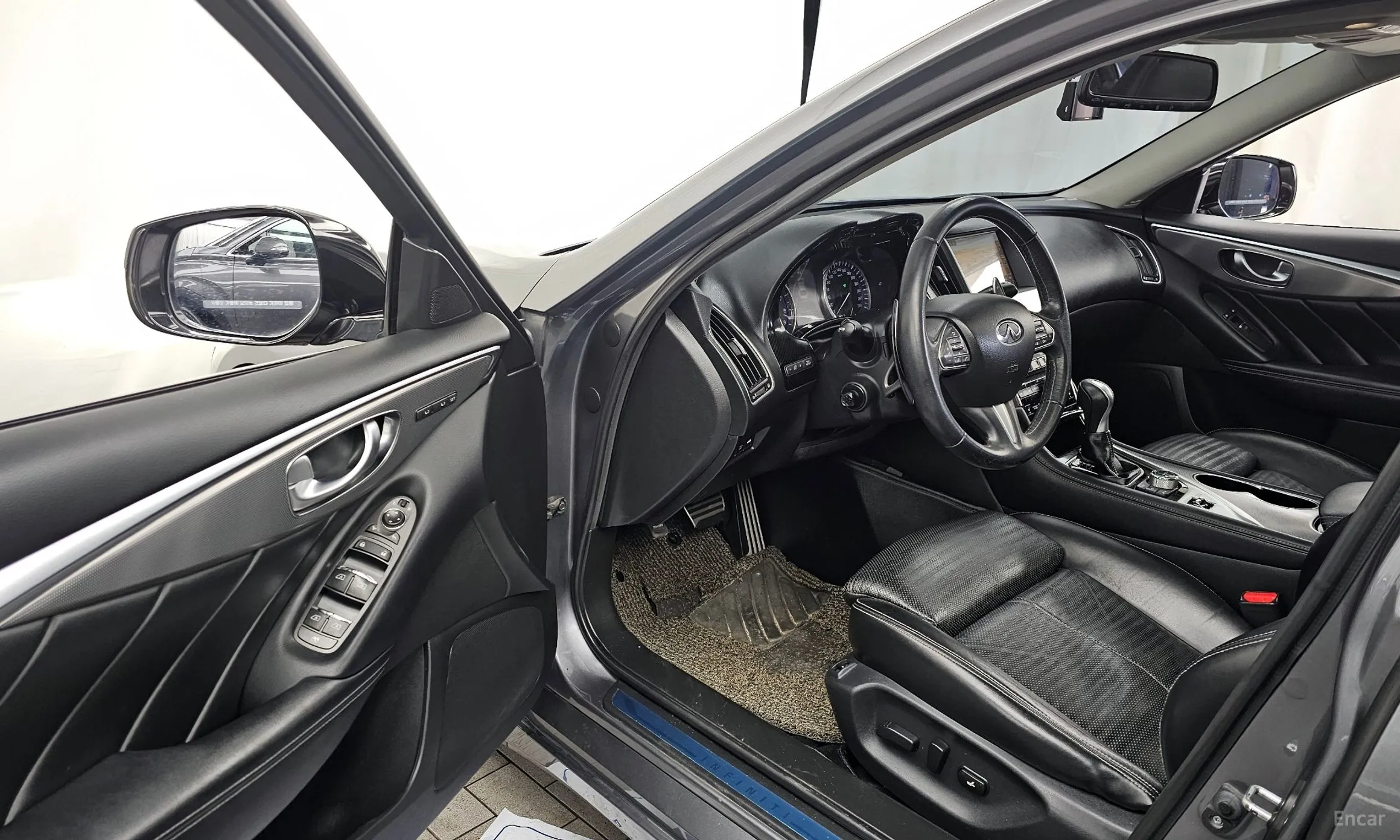 Infiniti Q50 превью 10