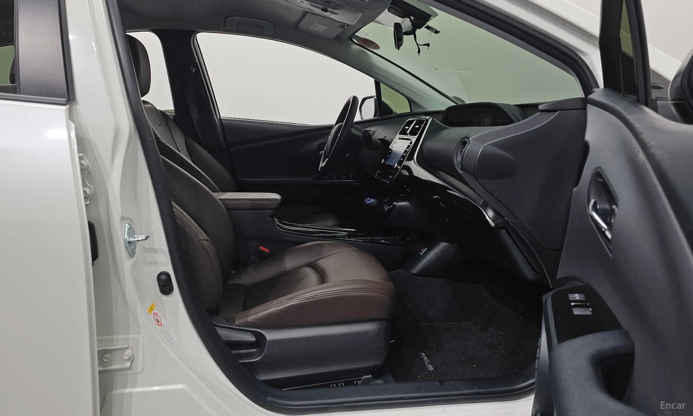 Toyota Prius 4th Generation превью 10