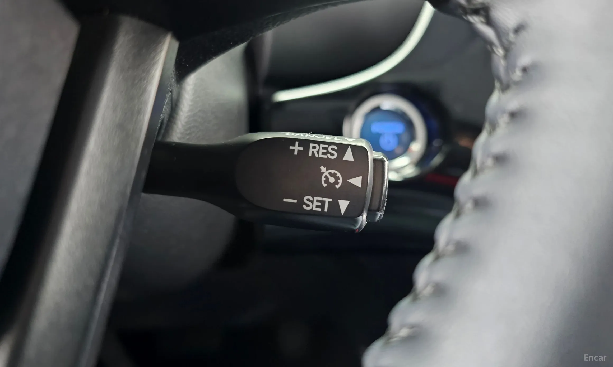 Toyota Prius 4th Generation превью 19
