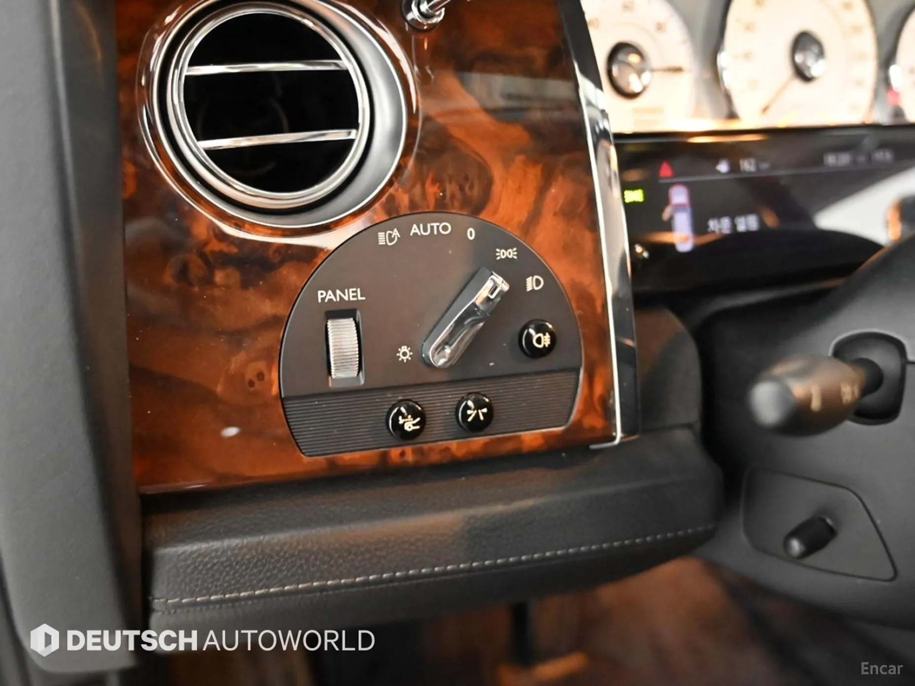 Rolls-Royce Ghost превью 14