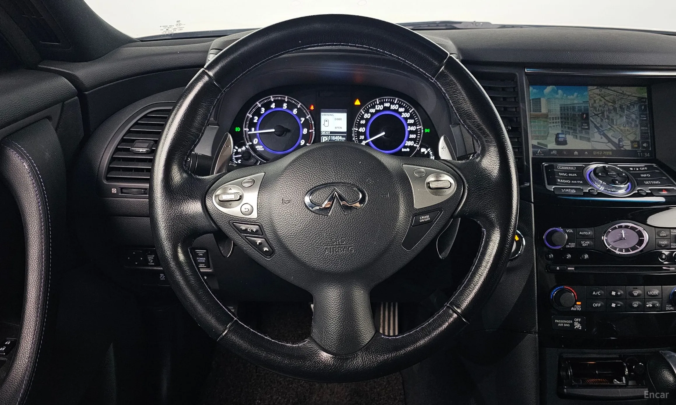 Infiniti QX70 превью 13