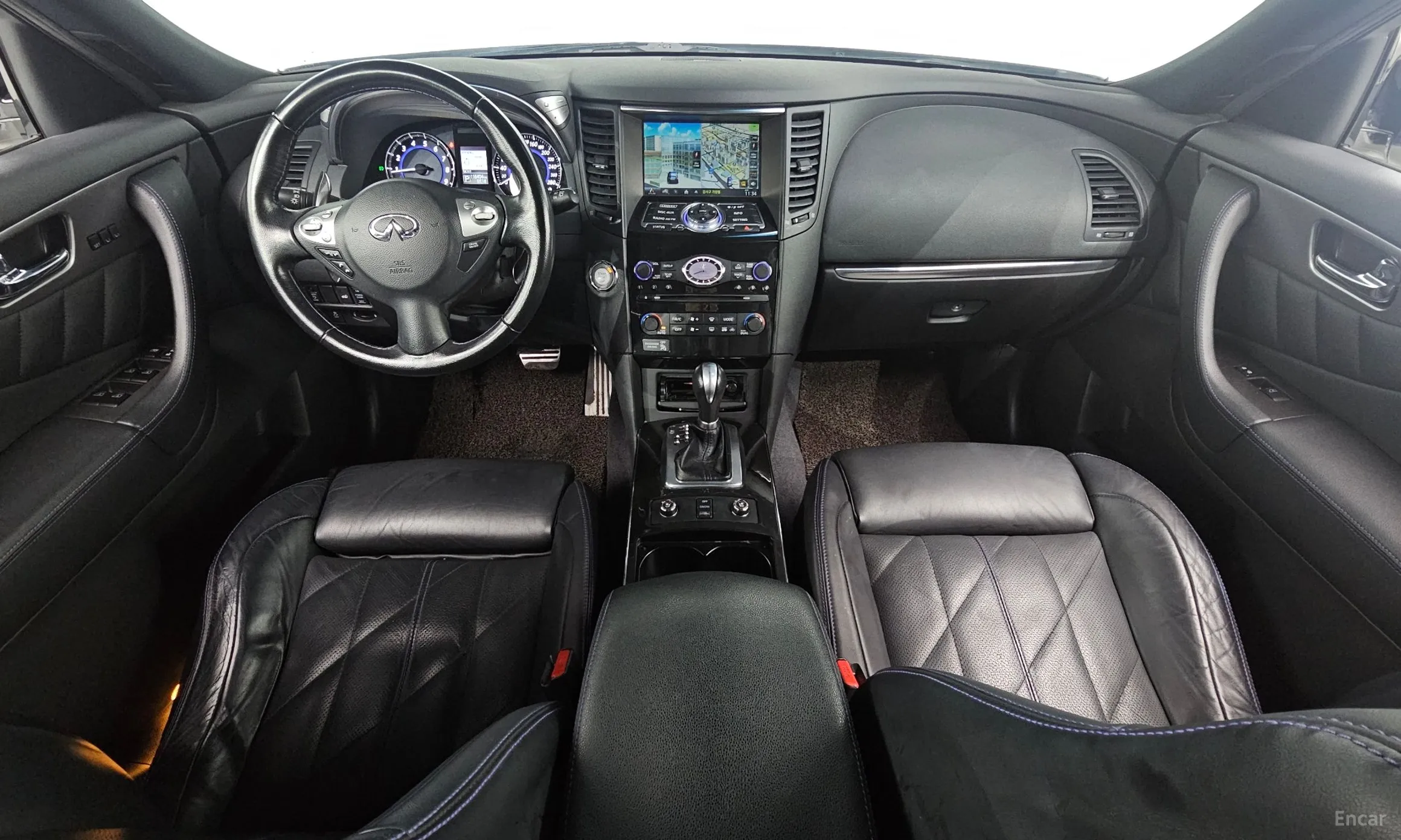 Infiniti QX70 превью 7
