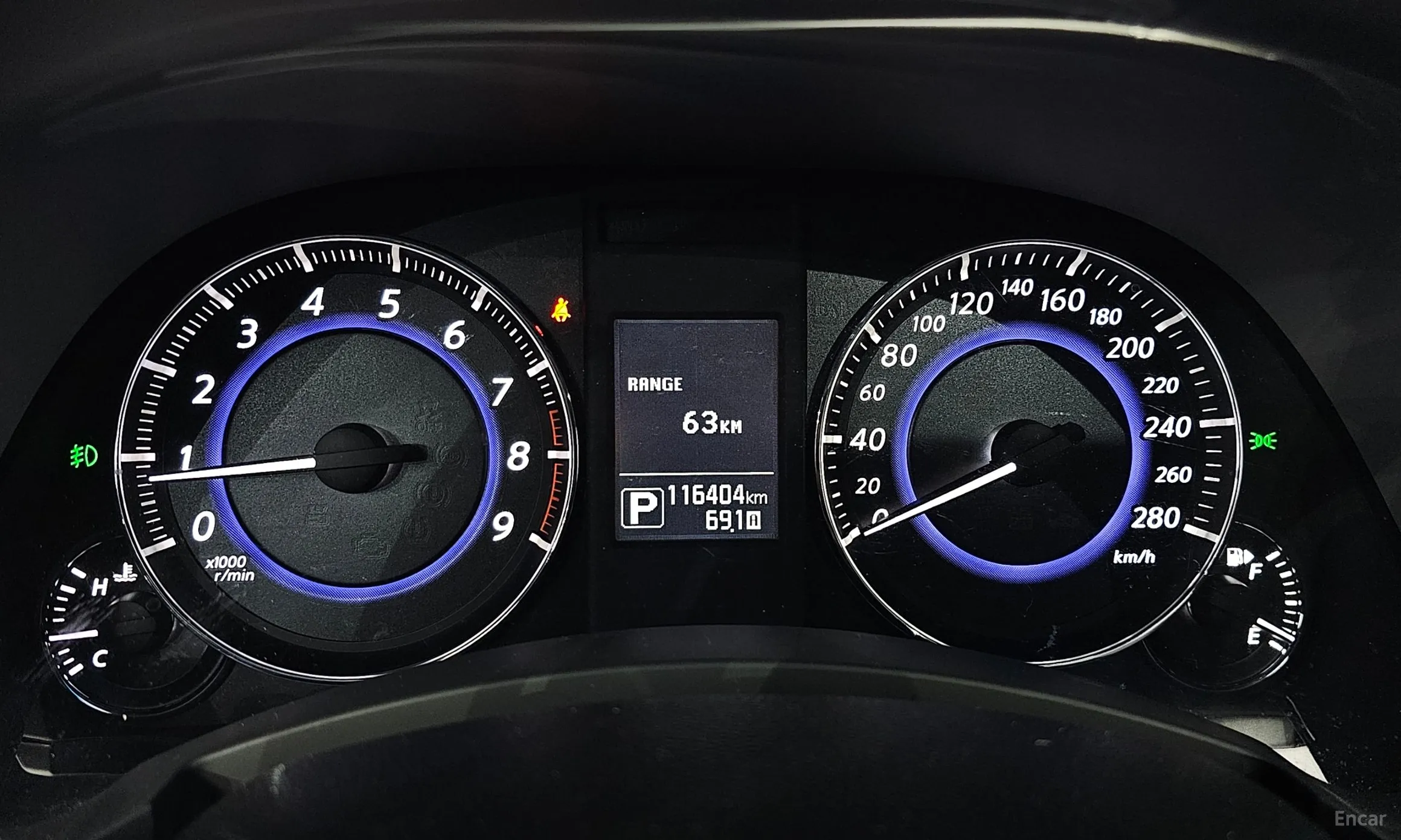 Infiniti QX70 превью 8