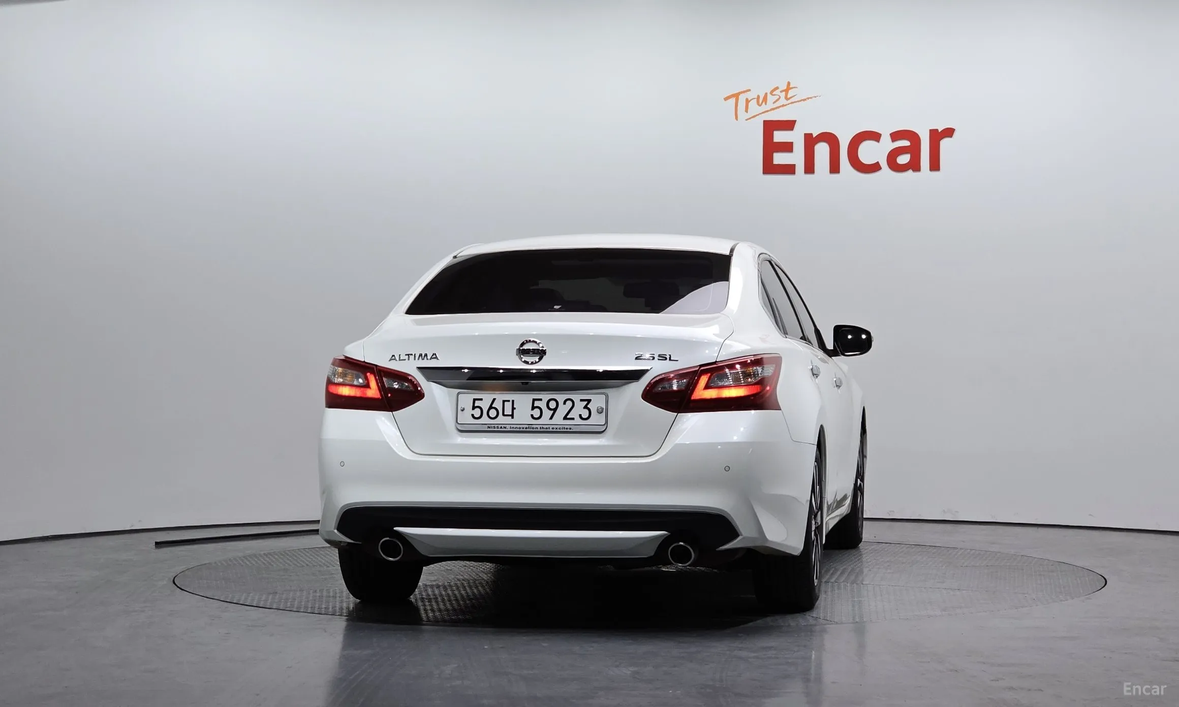Nissan Altima превью 4