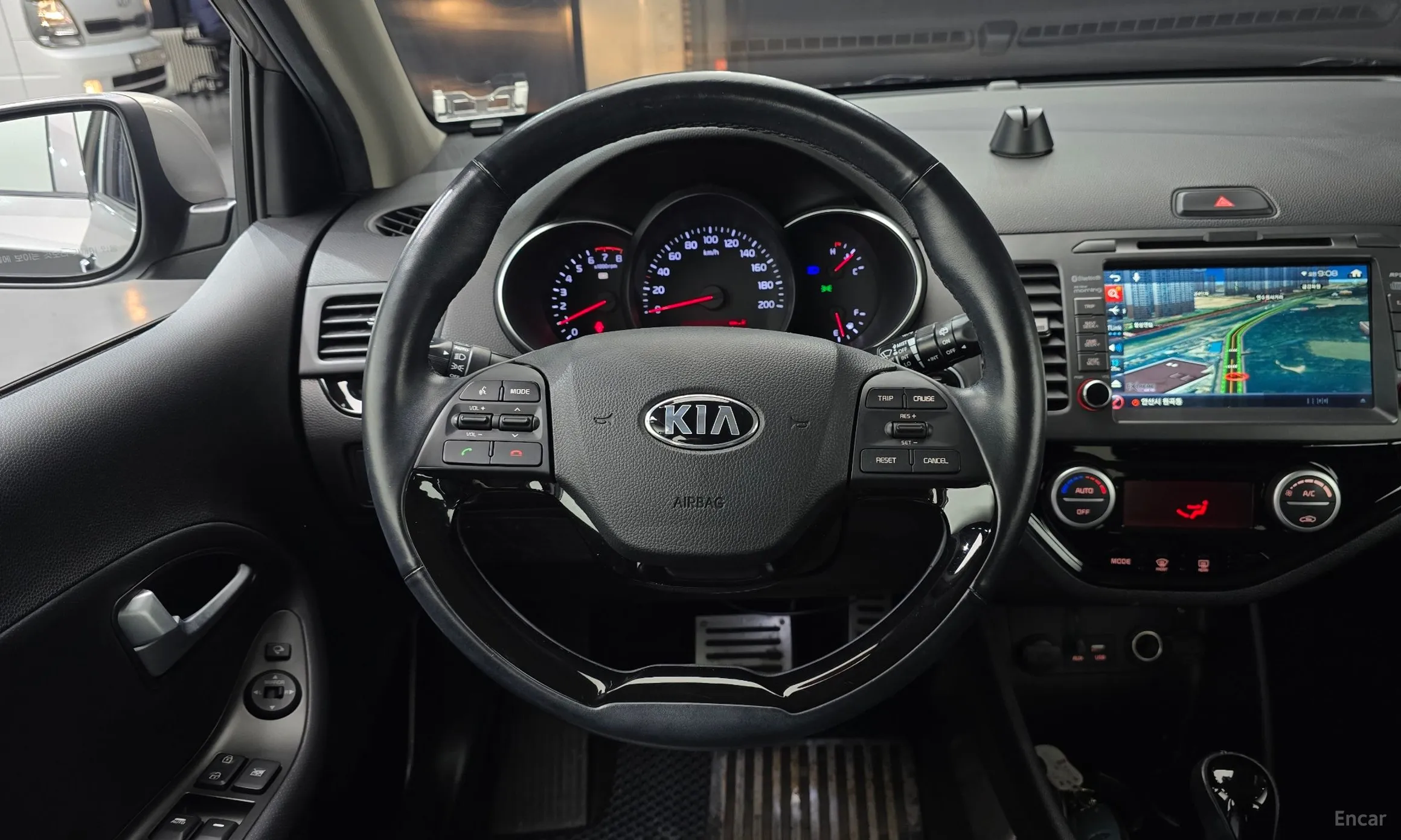 Kia Morning превью 13