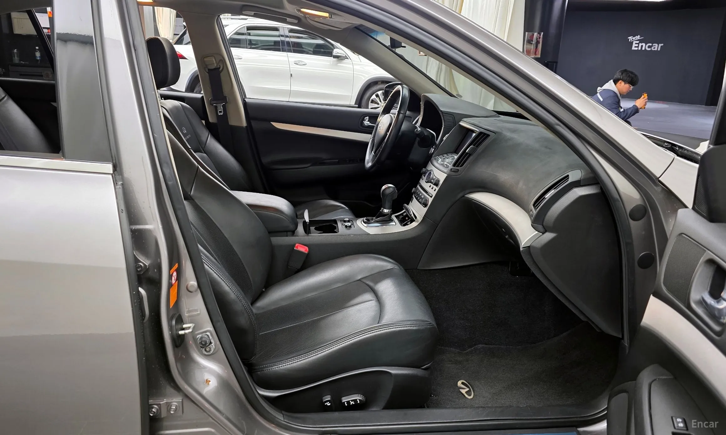 Infiniti G37 превью 11