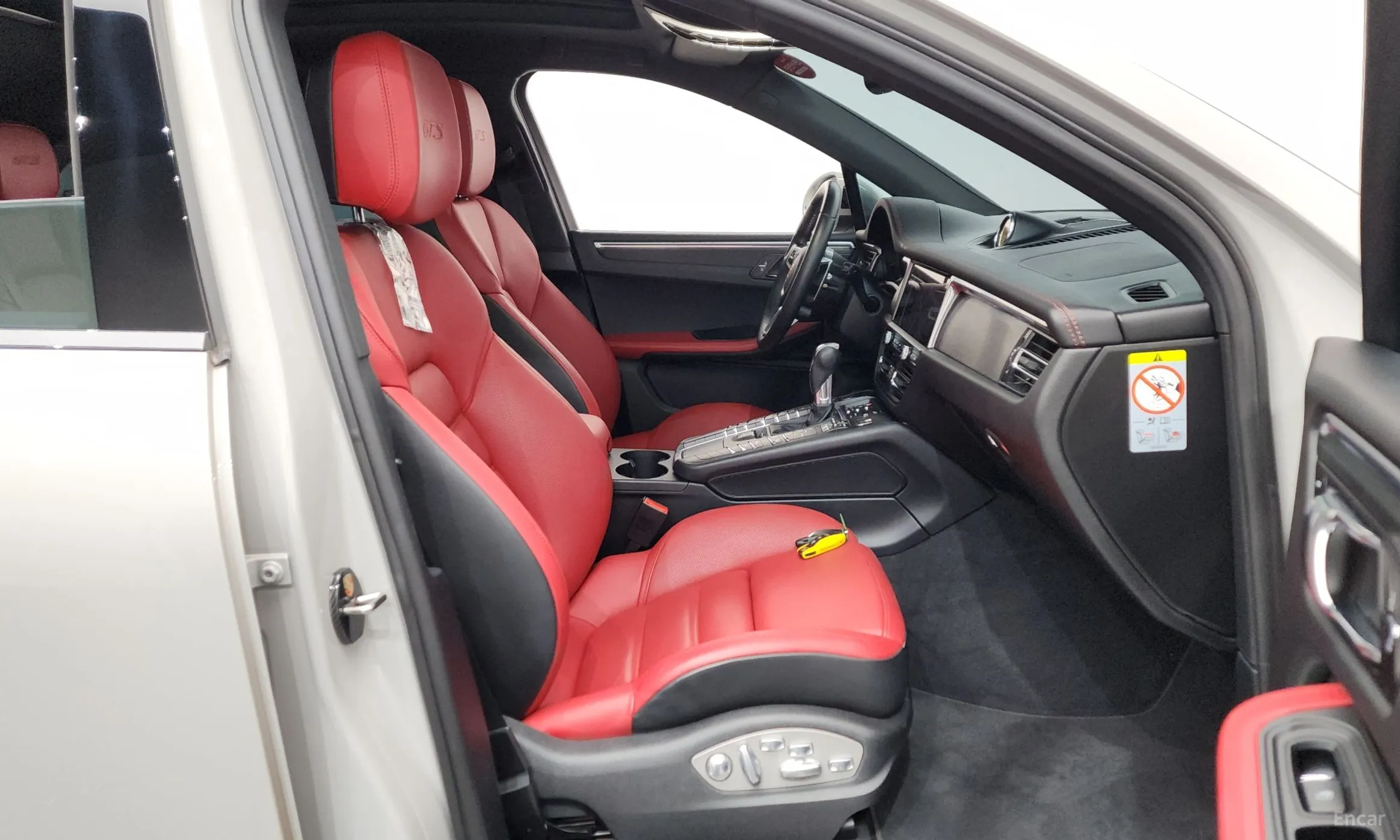 Porsche Macan превью 11