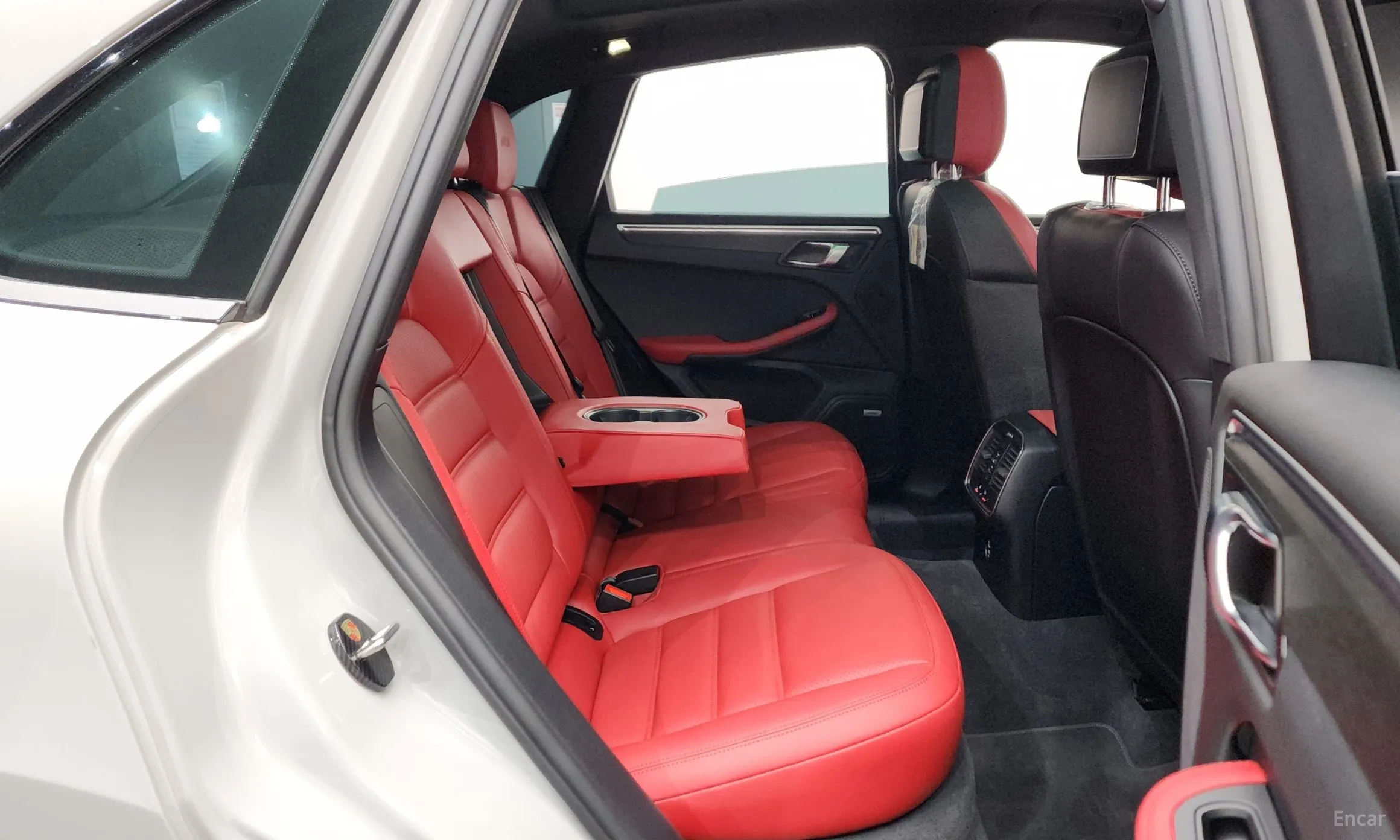 Porsche Macan превью 12