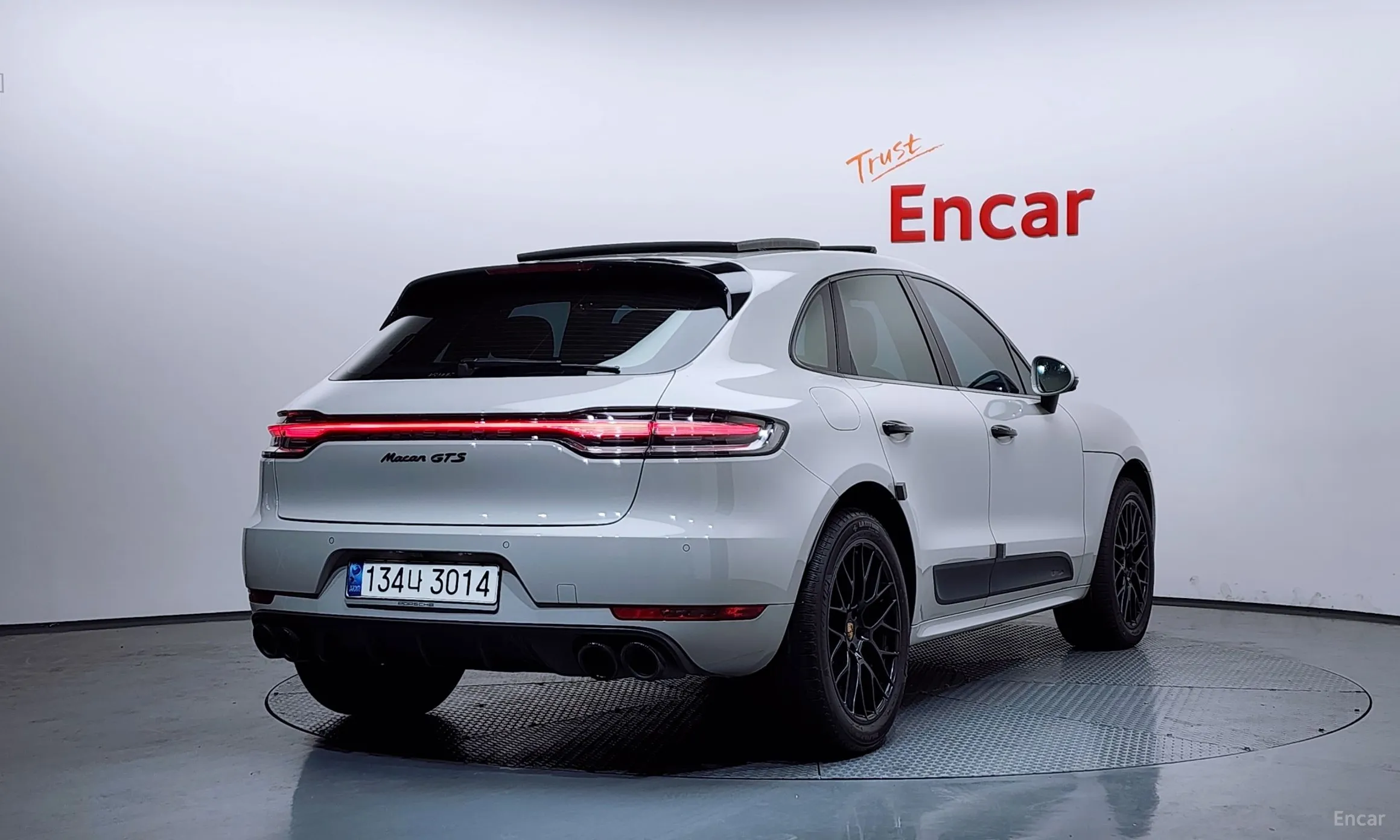 Porsche Macan превью 2