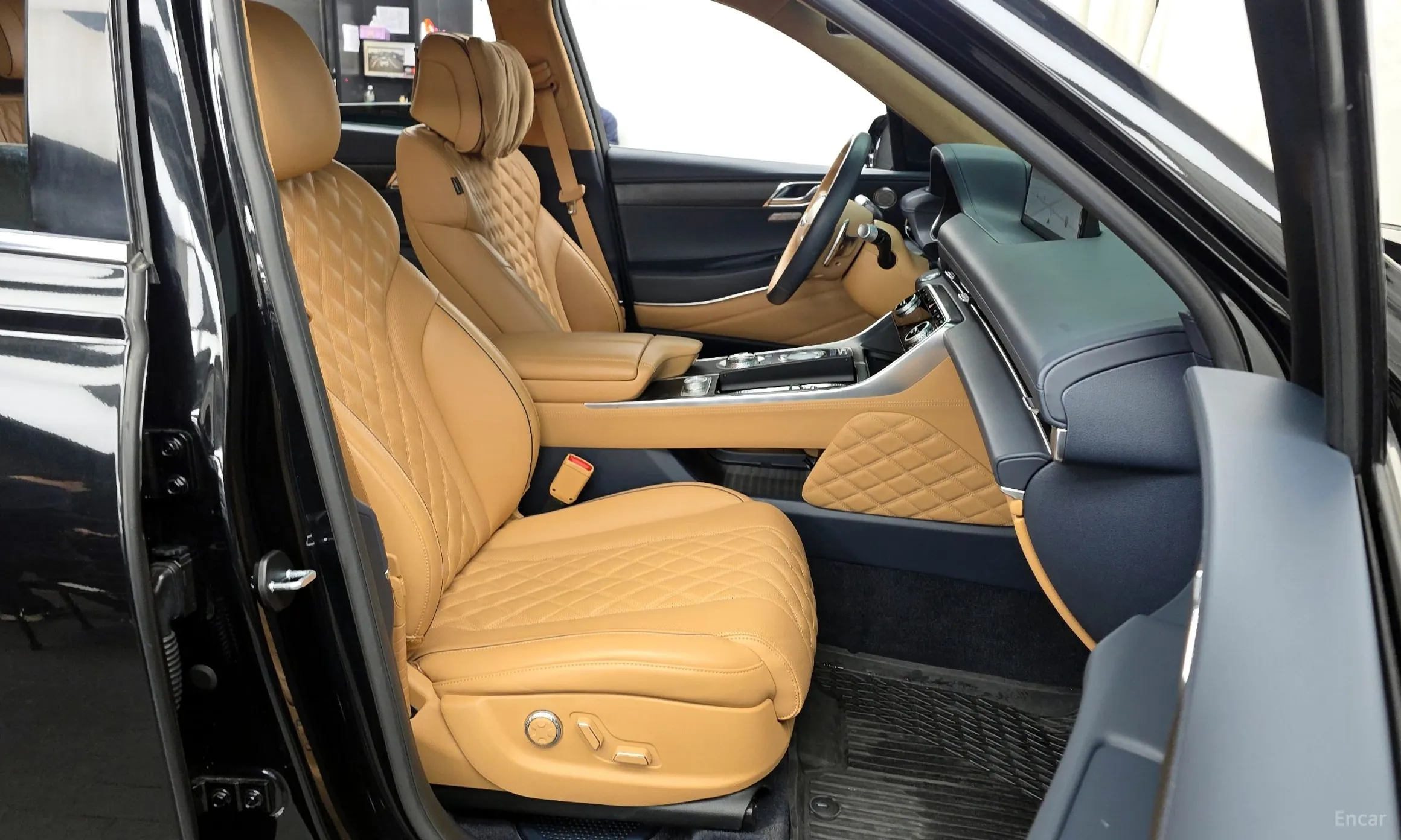 Genesis GV80 превью 11