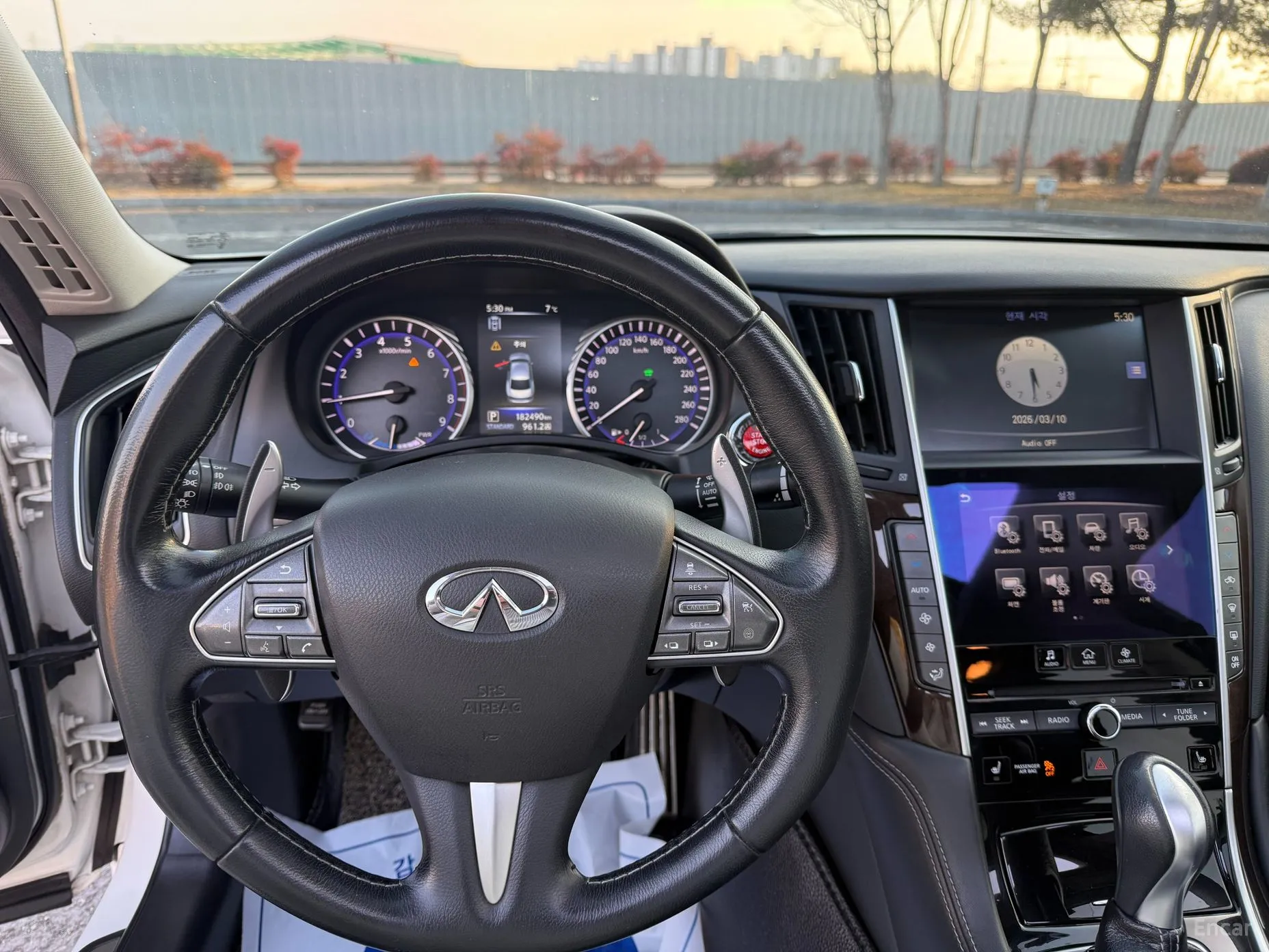 Infiniti Q50 превью 9