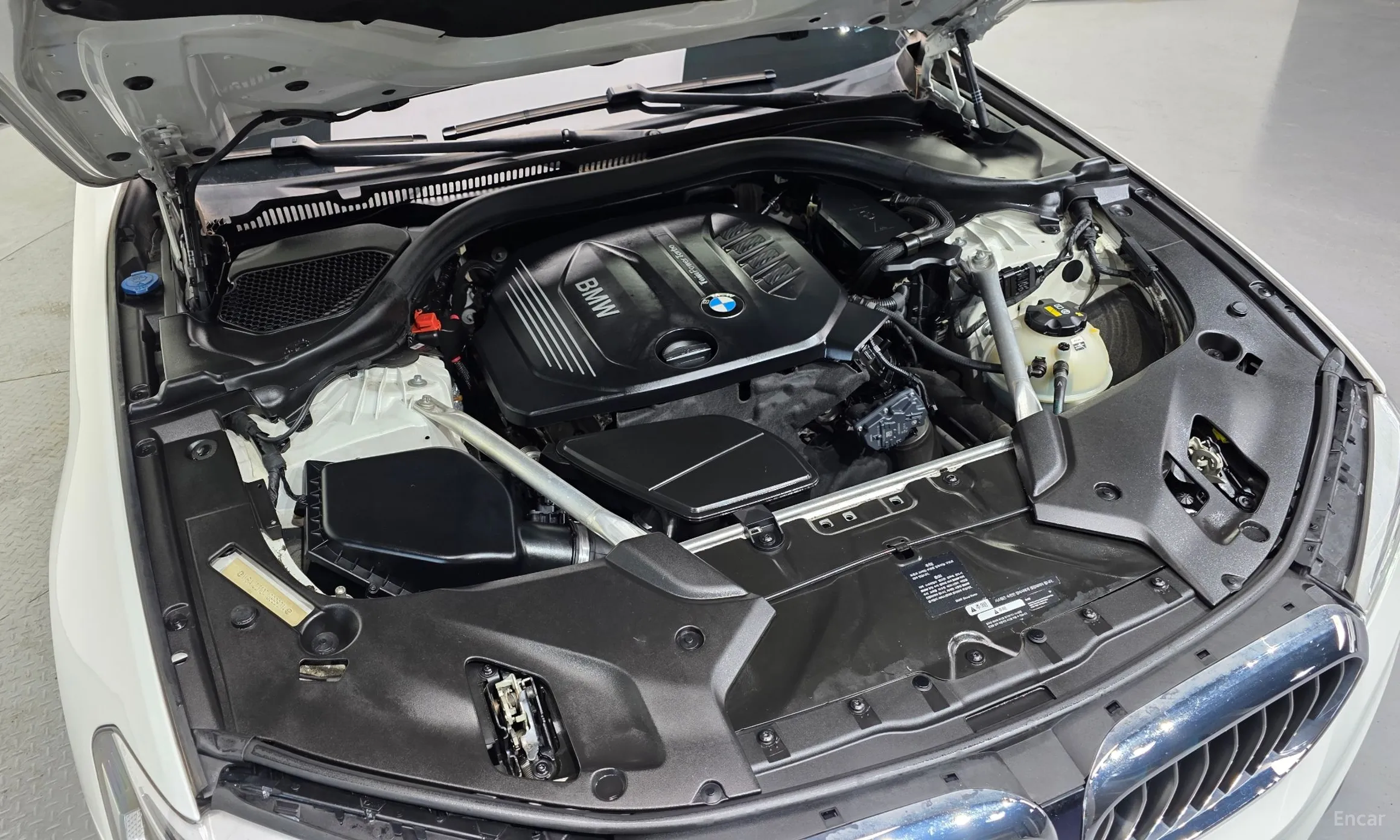 BMW 5 Series (G30) превью 6