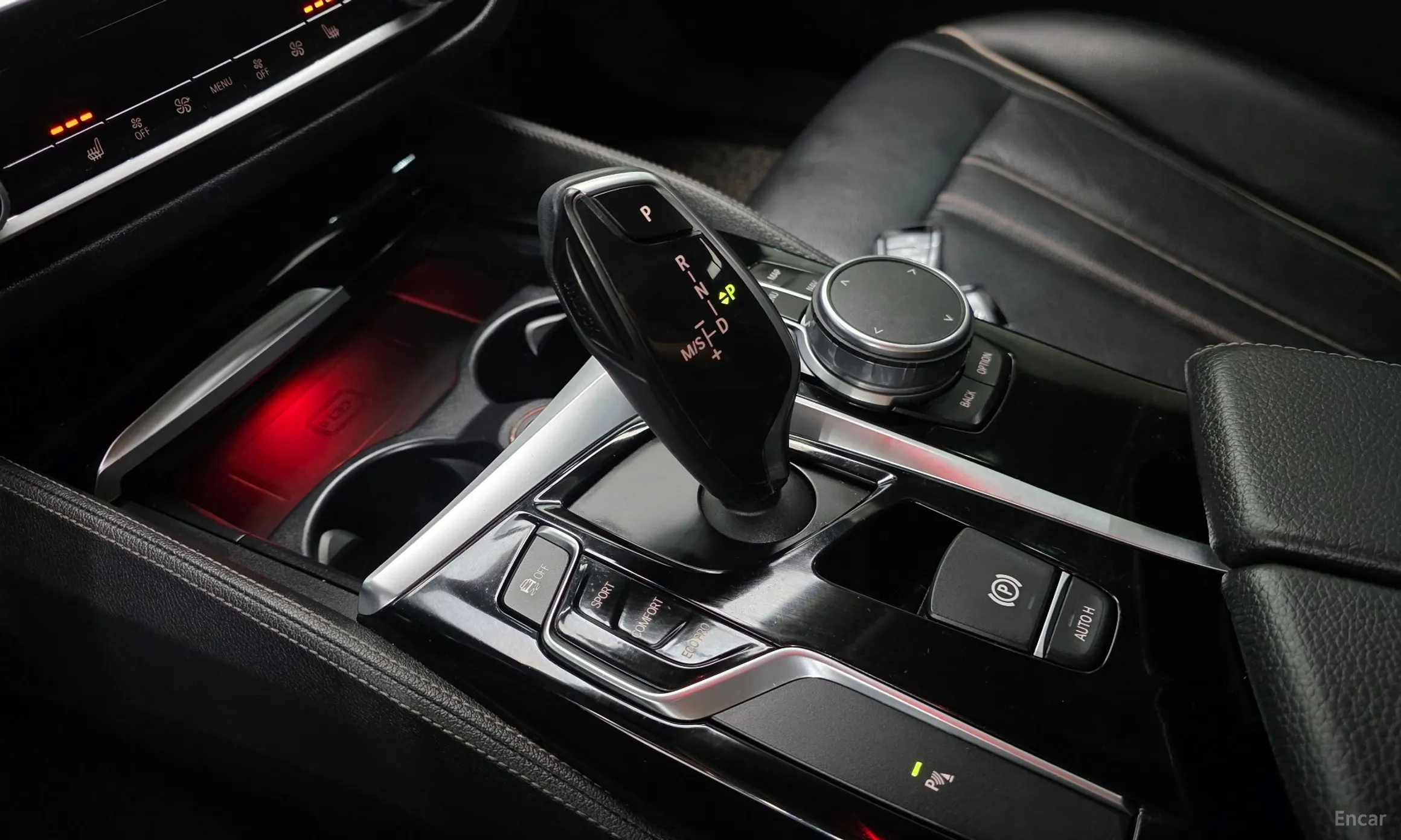 BMW 5 Series (G30) превью 9