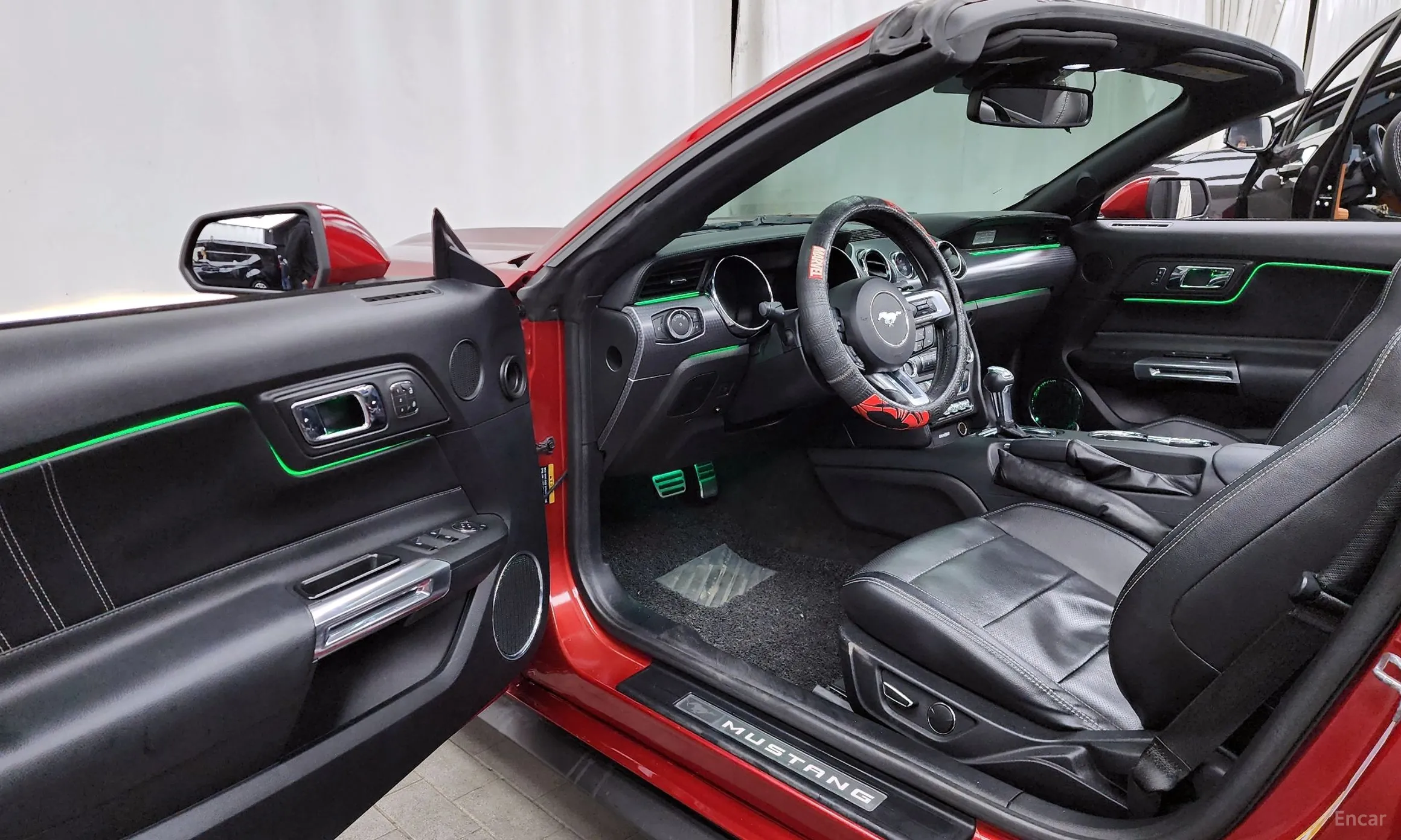 Ford Mustang превью 10