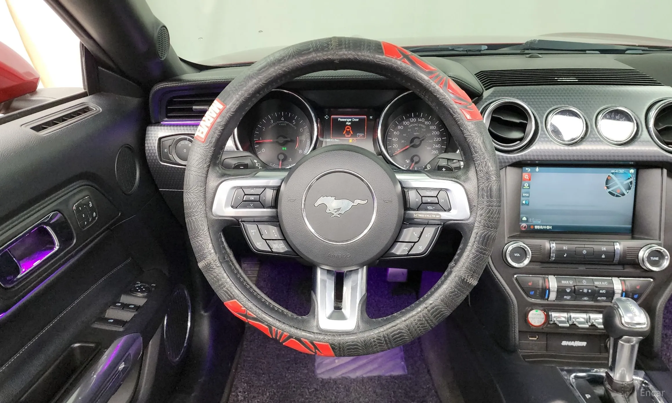 Ford Mustang превью 13