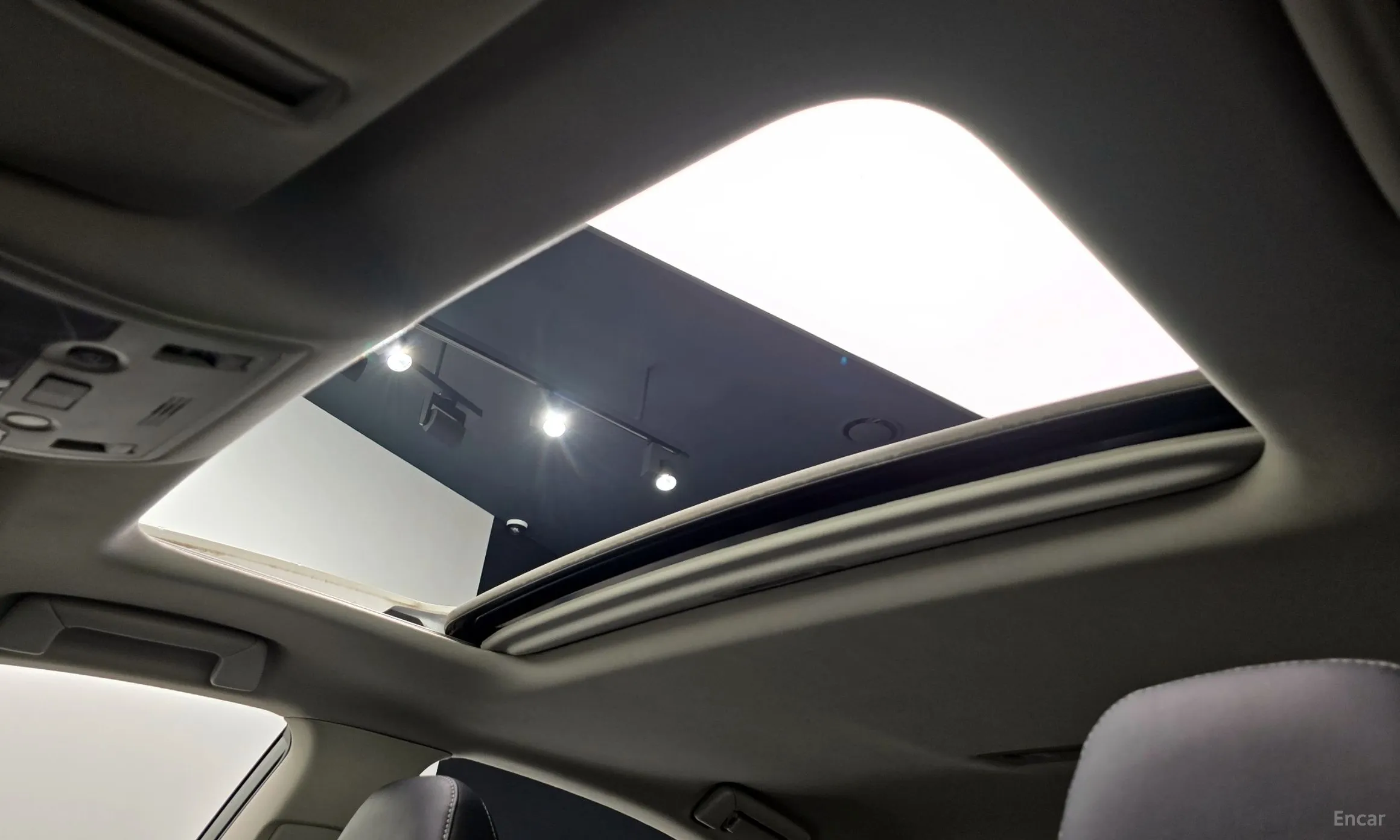 Lexus New ES300h превью 18