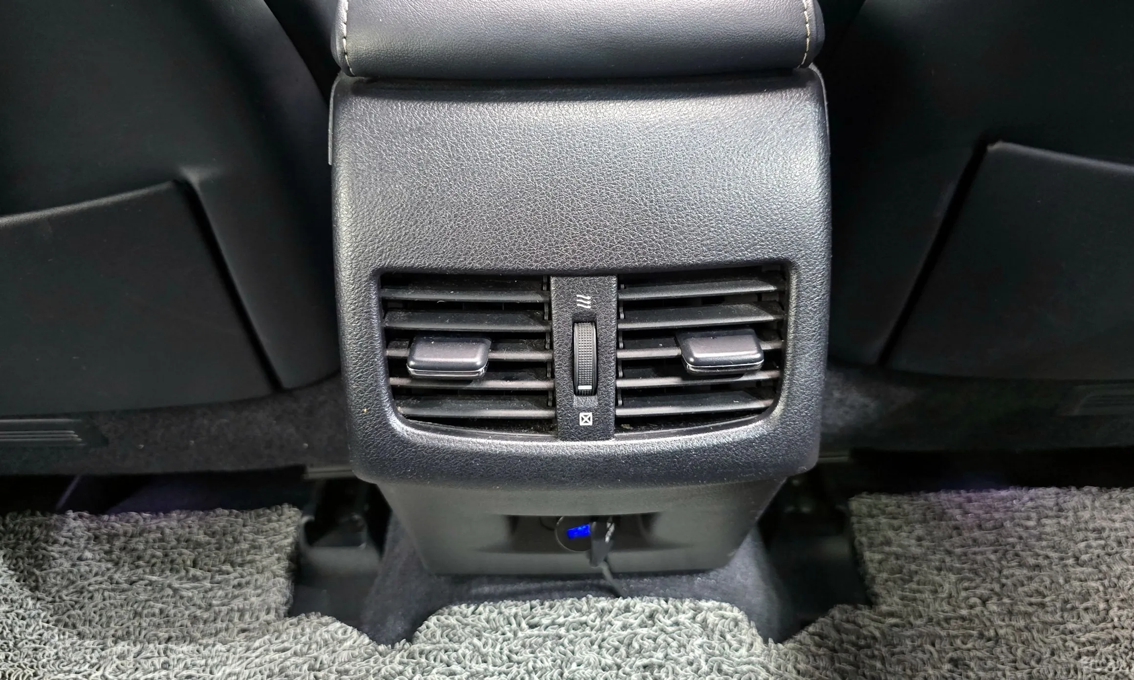 Lexus New ES300h превью 19