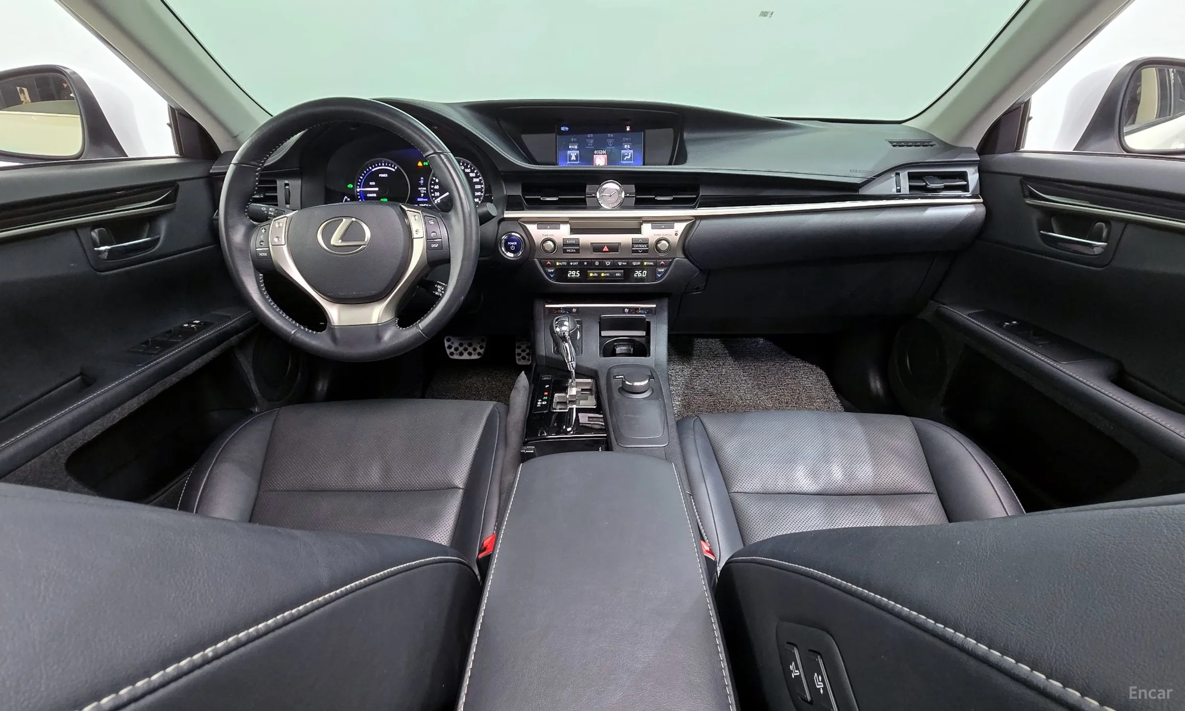 Lexus New ES300h превью 7