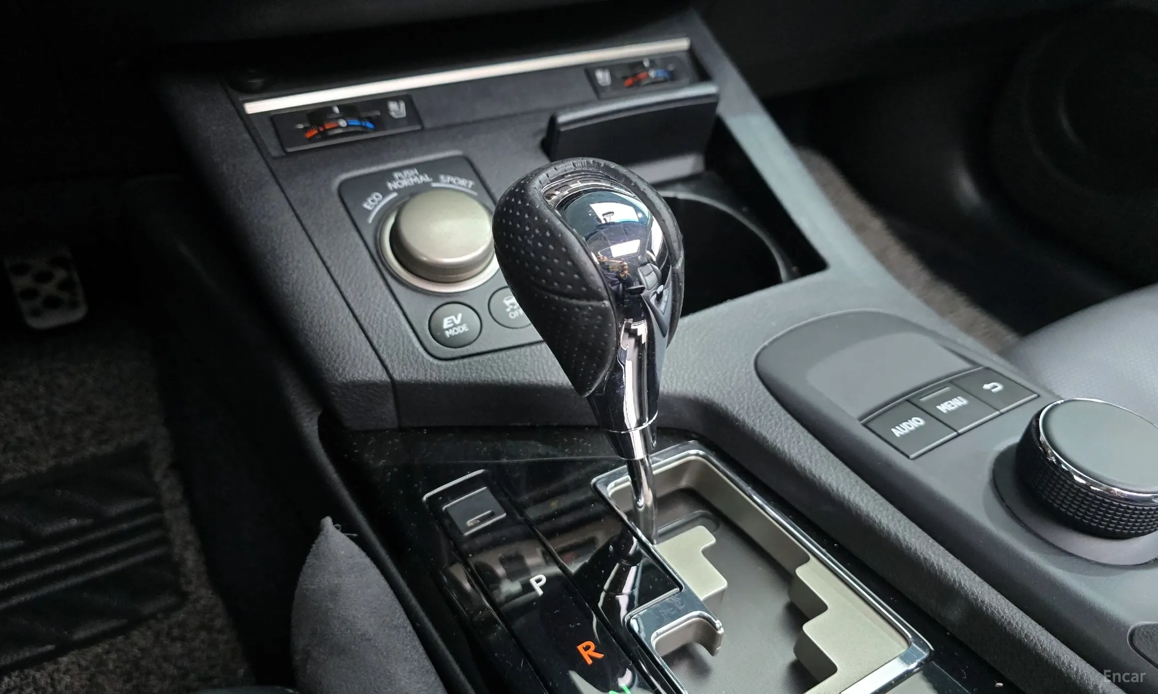 Lexus New ES300h превью 9
