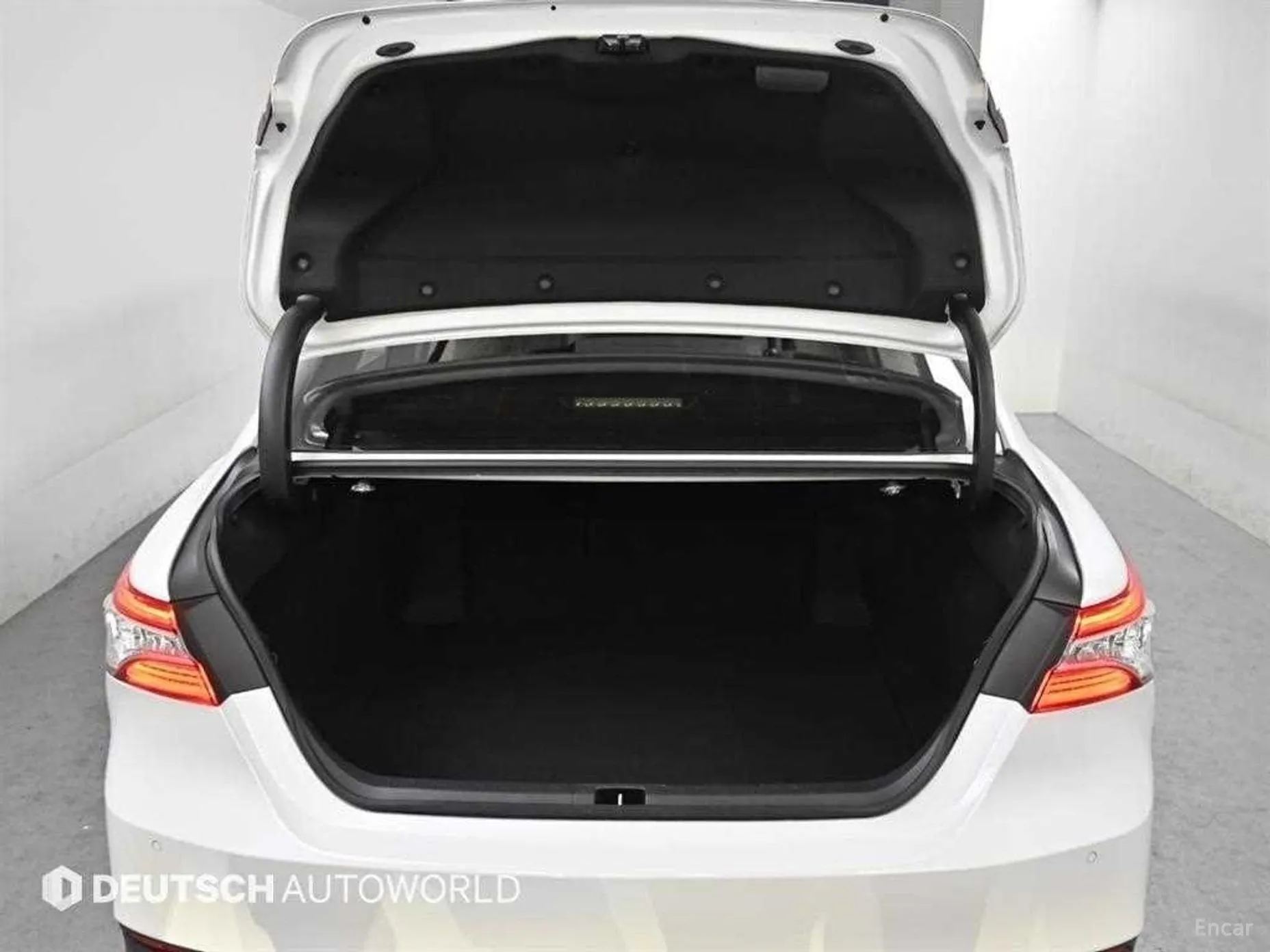 Toyota Camry (XV70) превью 15