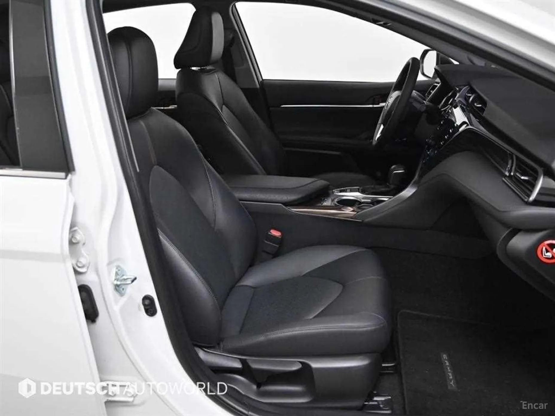 Toyota Camry (XV70) превью 16
