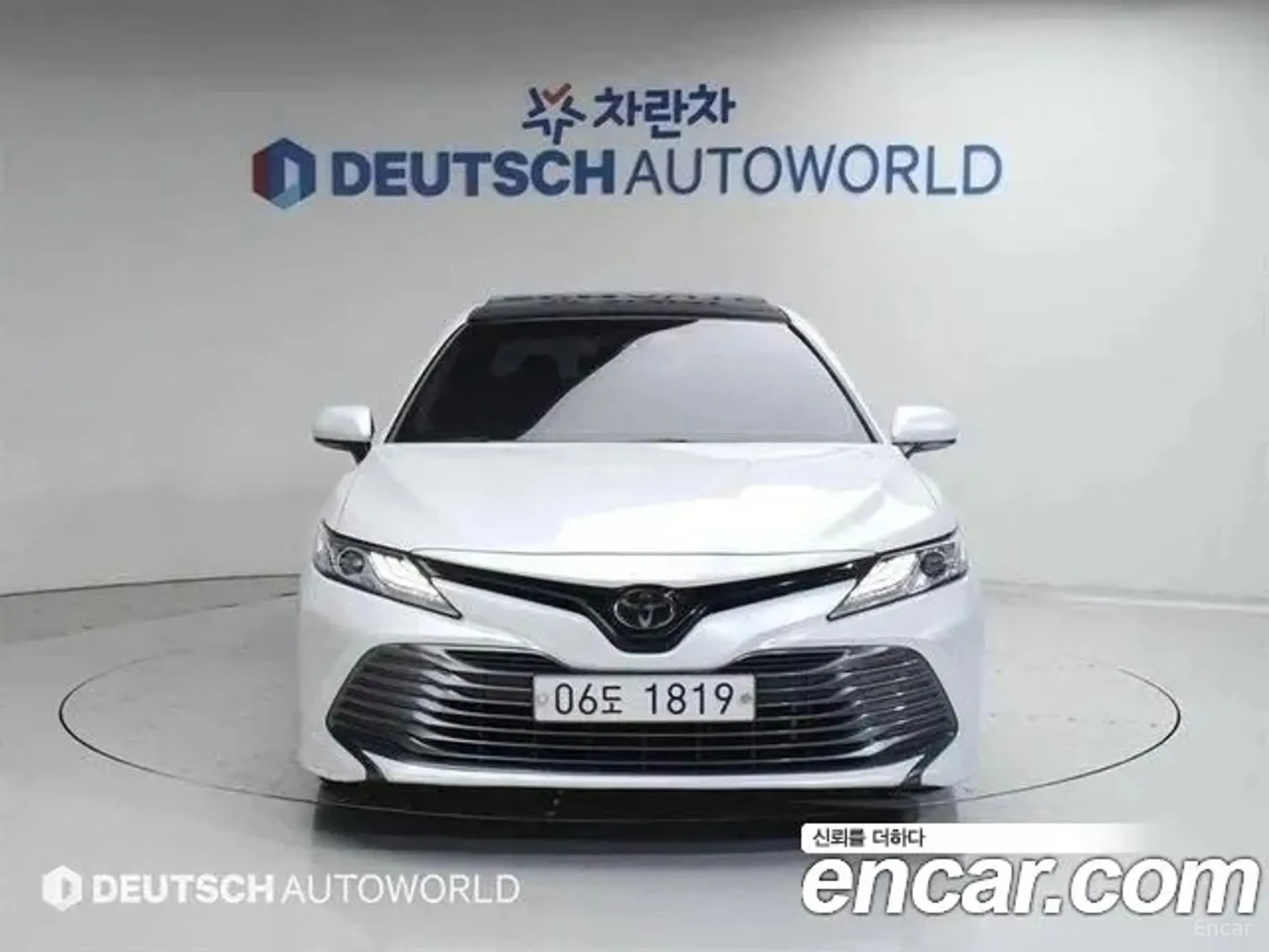Toyota Camry (XV70) превью 3