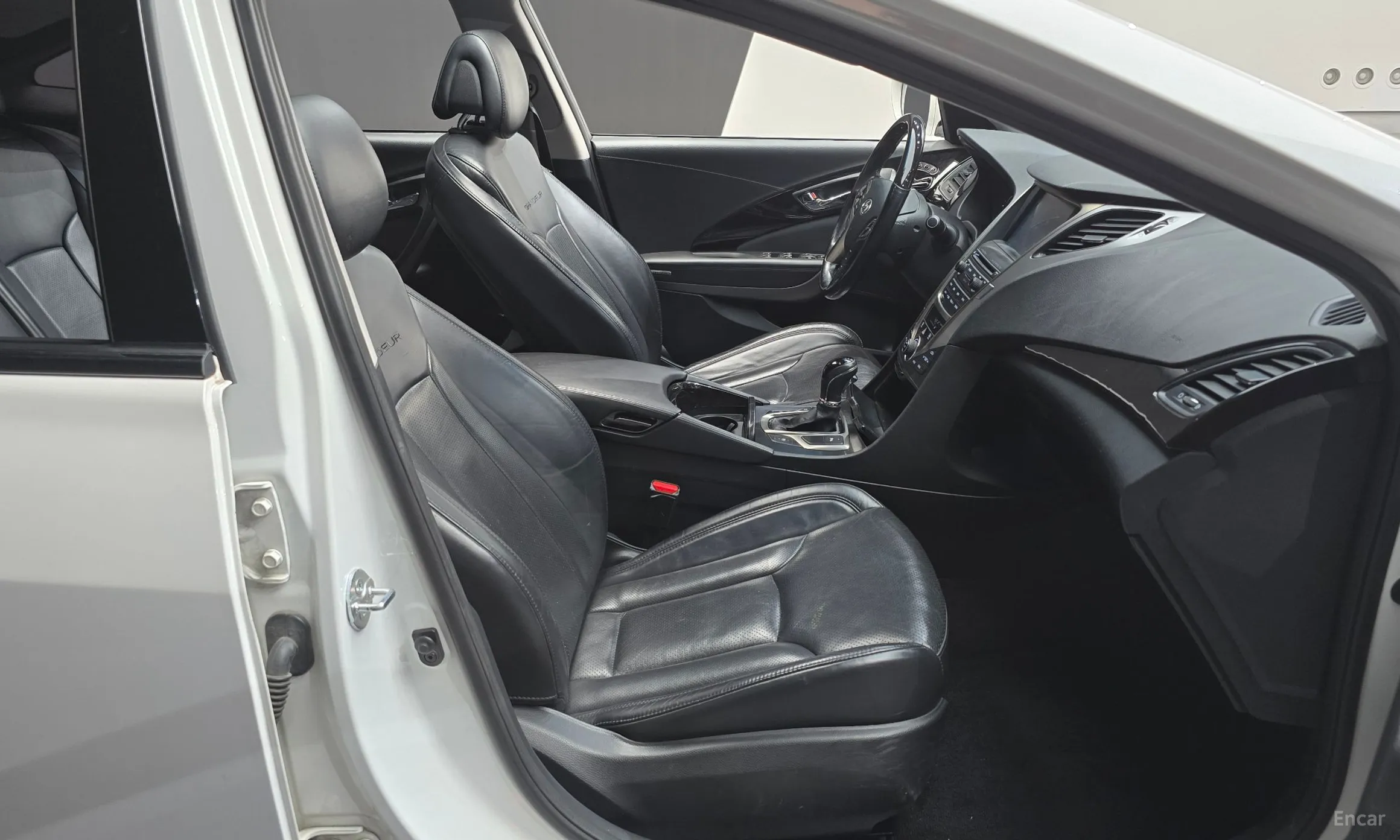 Hyundai Grandeur HG превью 10