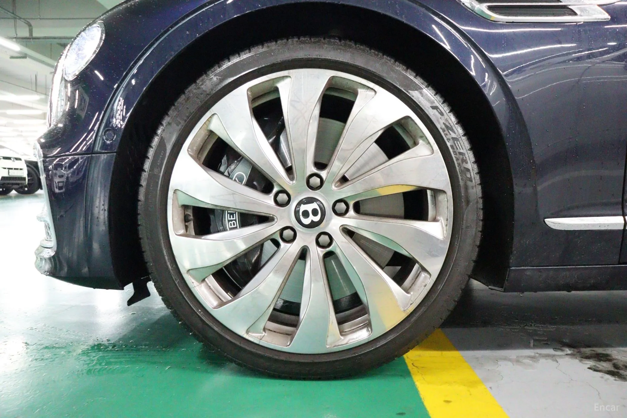 Bentley Flying Spur 3rd Generation превью 20