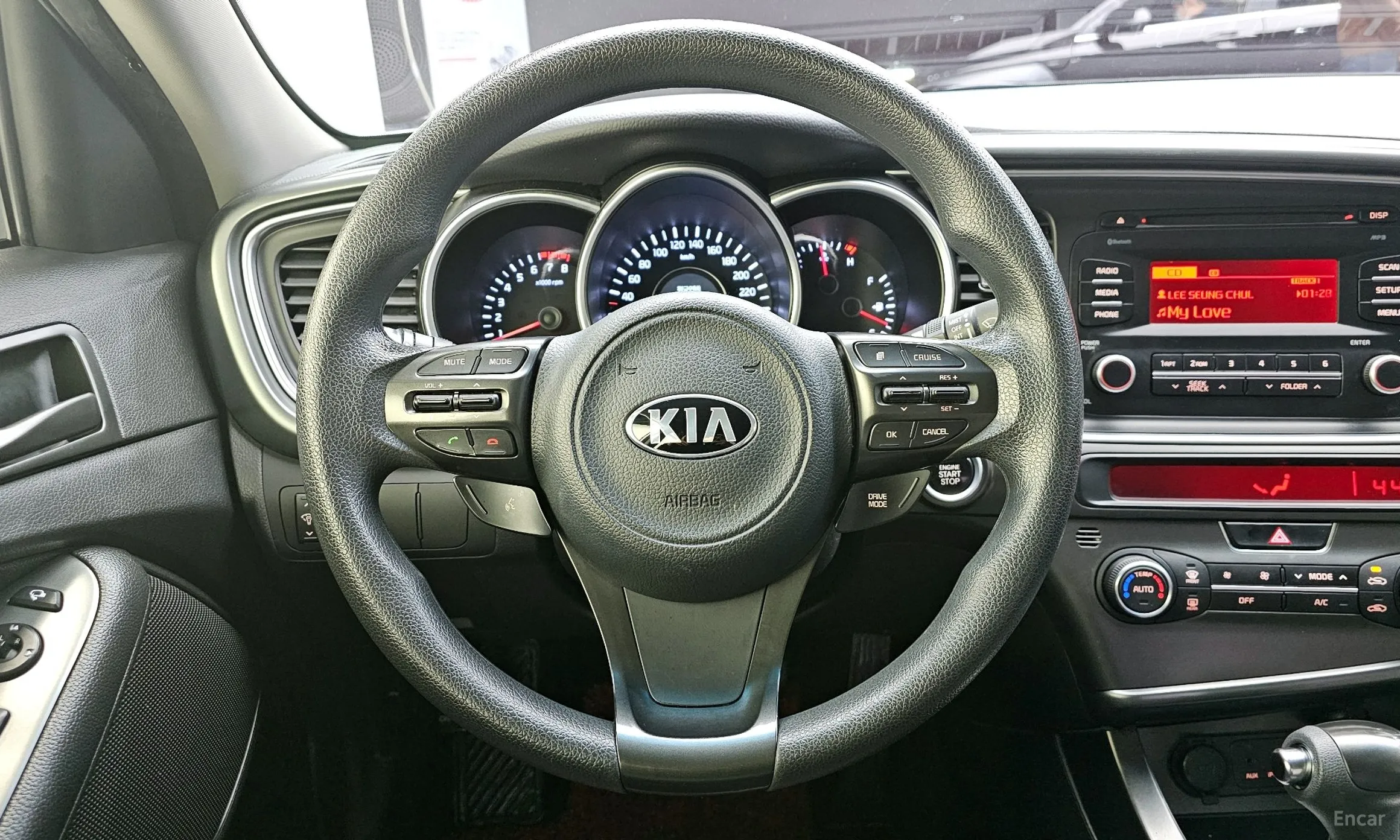 Kia K5 превью 17