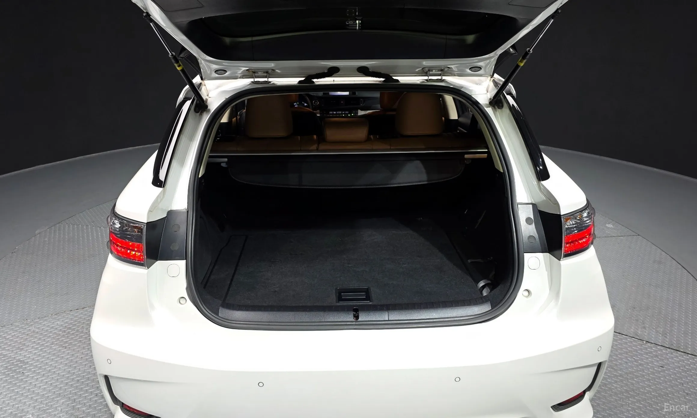 Lexus CT200h превью 20