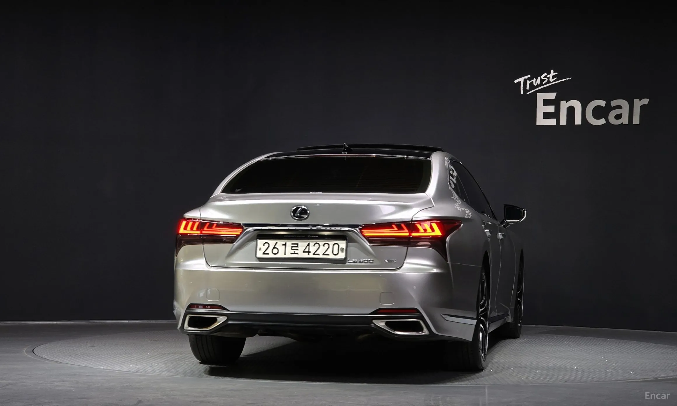 Lexus LS500 5th Generation превью 4
