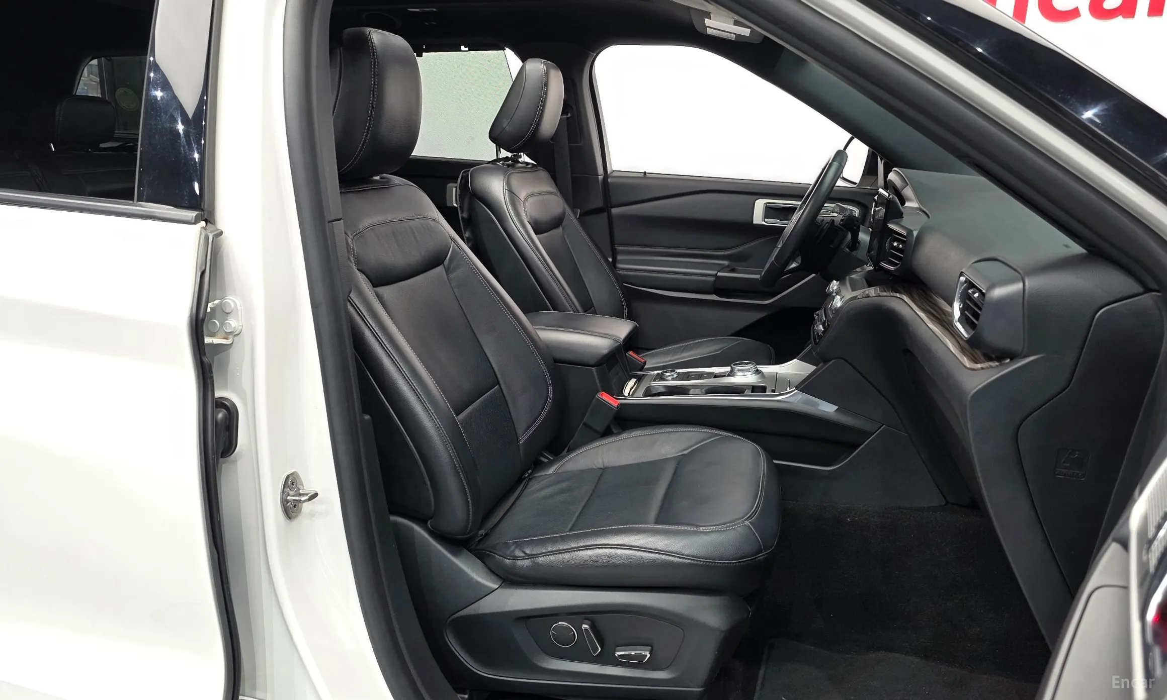 Ford Explorer 6th Generation превью 10