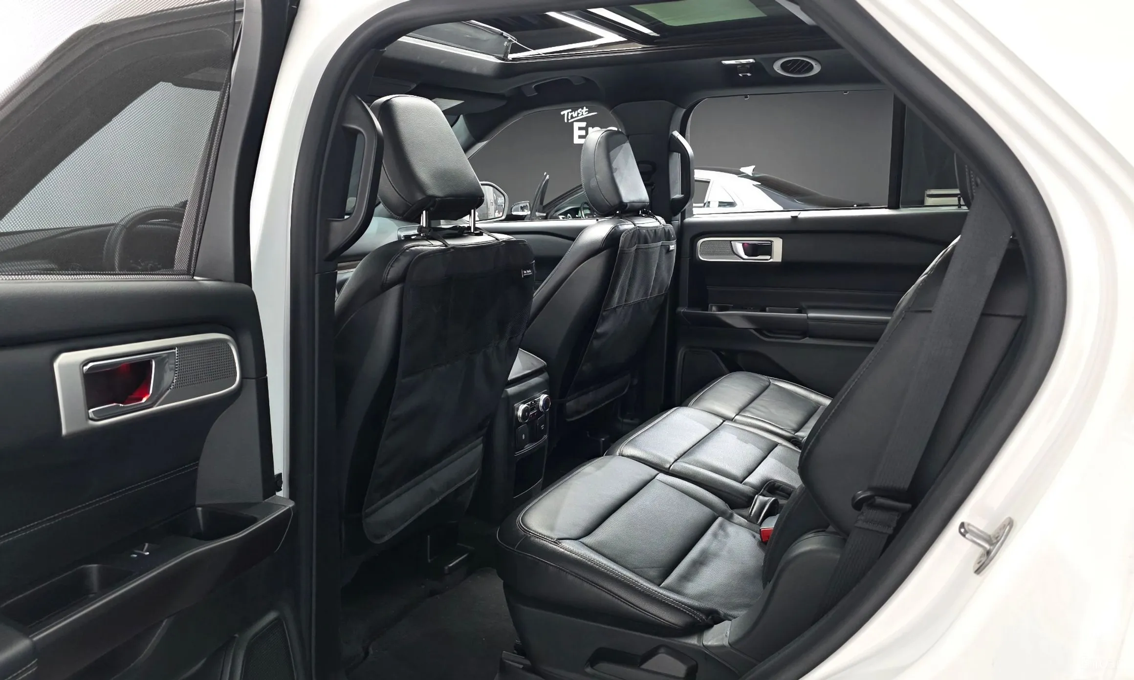 Ford Explorer 6th Generation превью 12