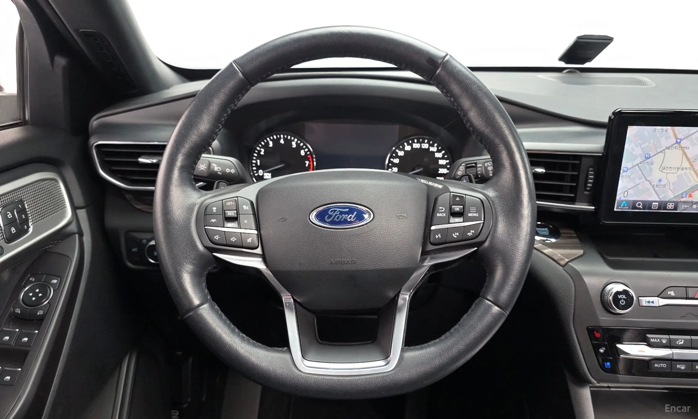 Ford Explorer 6th Generation превью 13