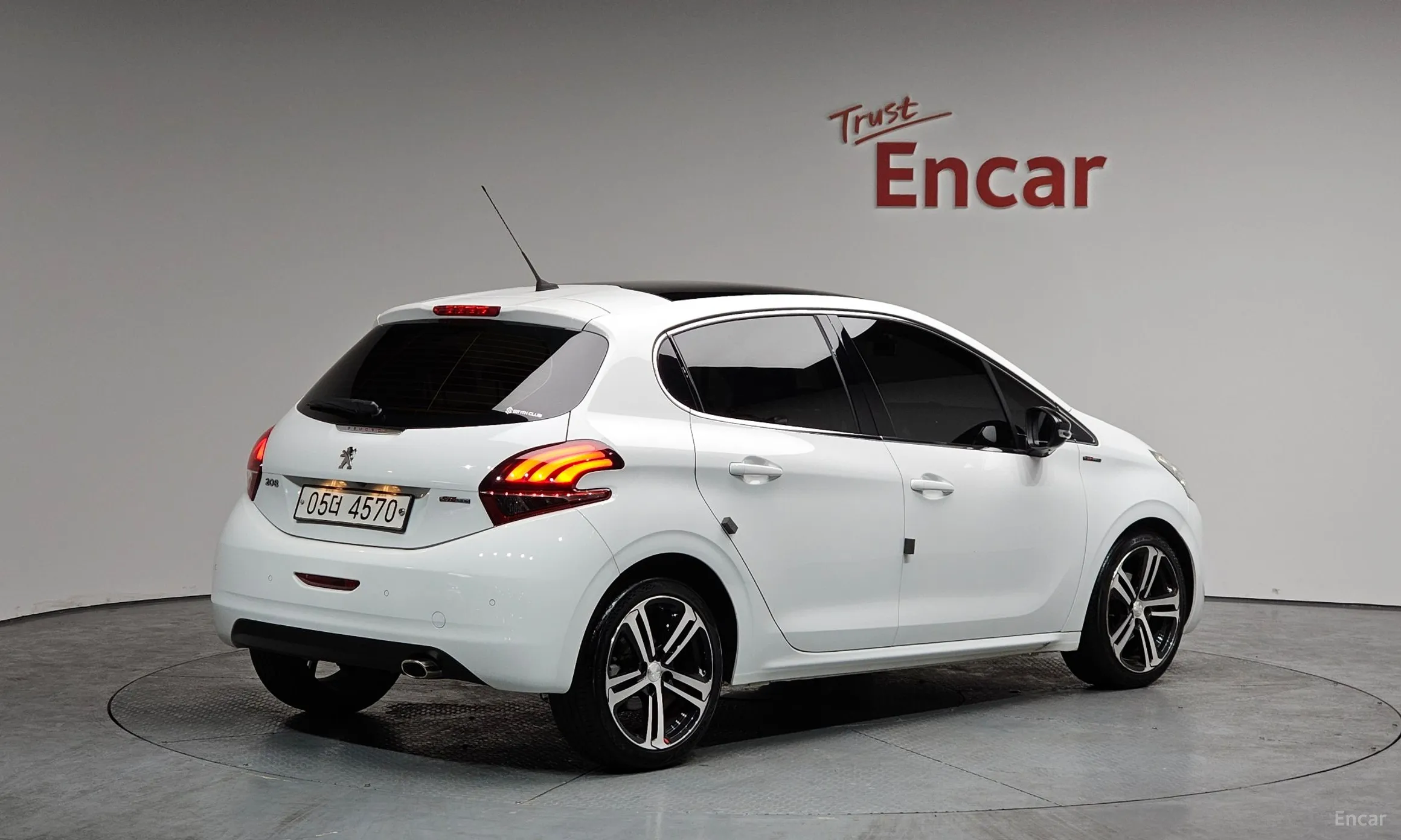 Peugeot 208